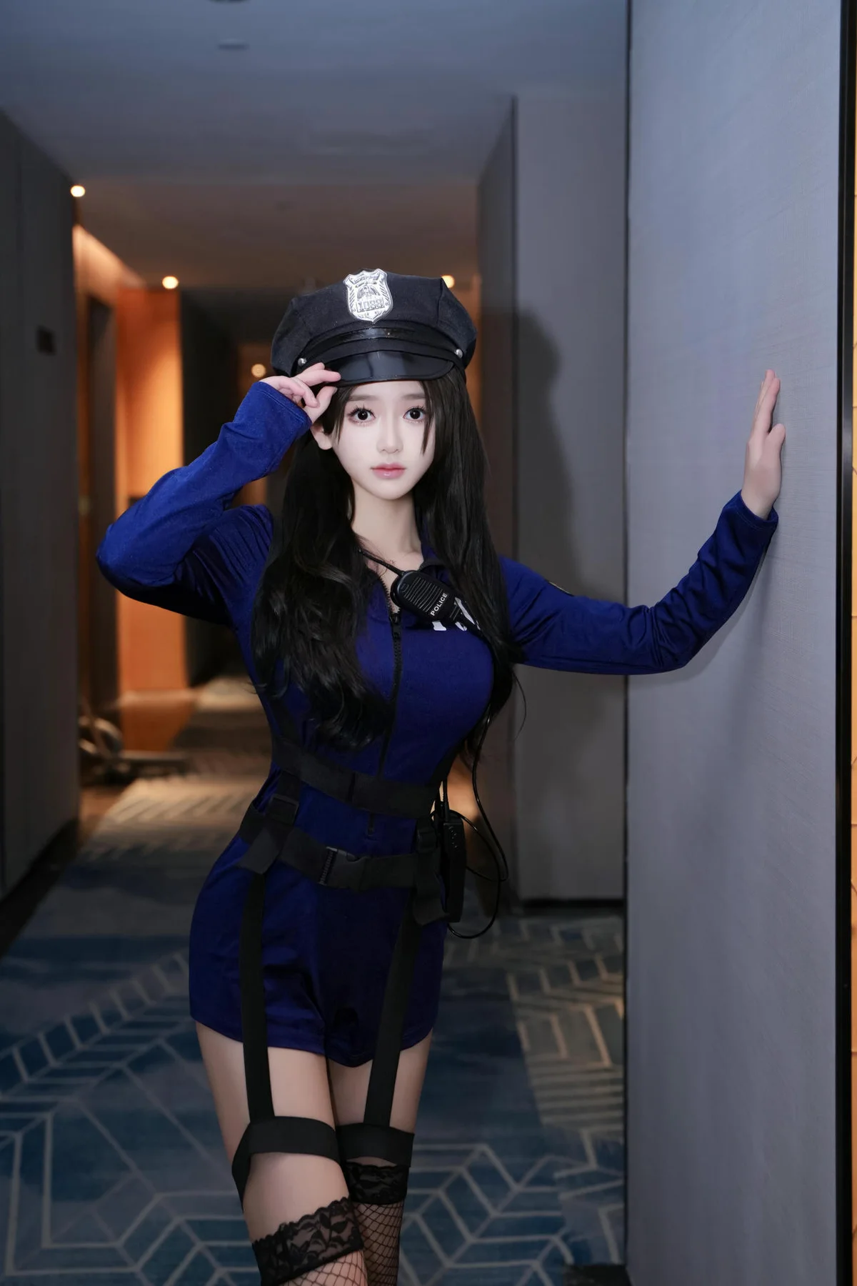 XiuRen 秀人 No.N187 奶茶味的包子制服性感女警 - 11