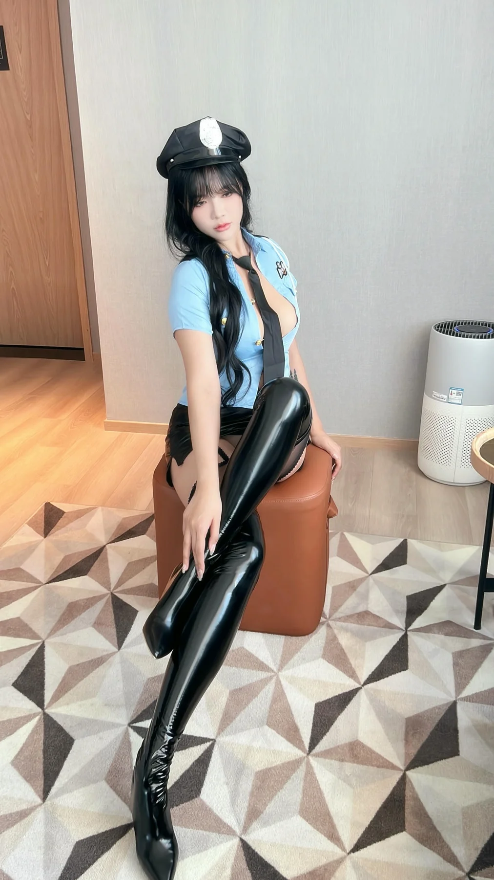 XiuRen 秀人 No.N190 娜比制服女警黑丝美腿 - 88