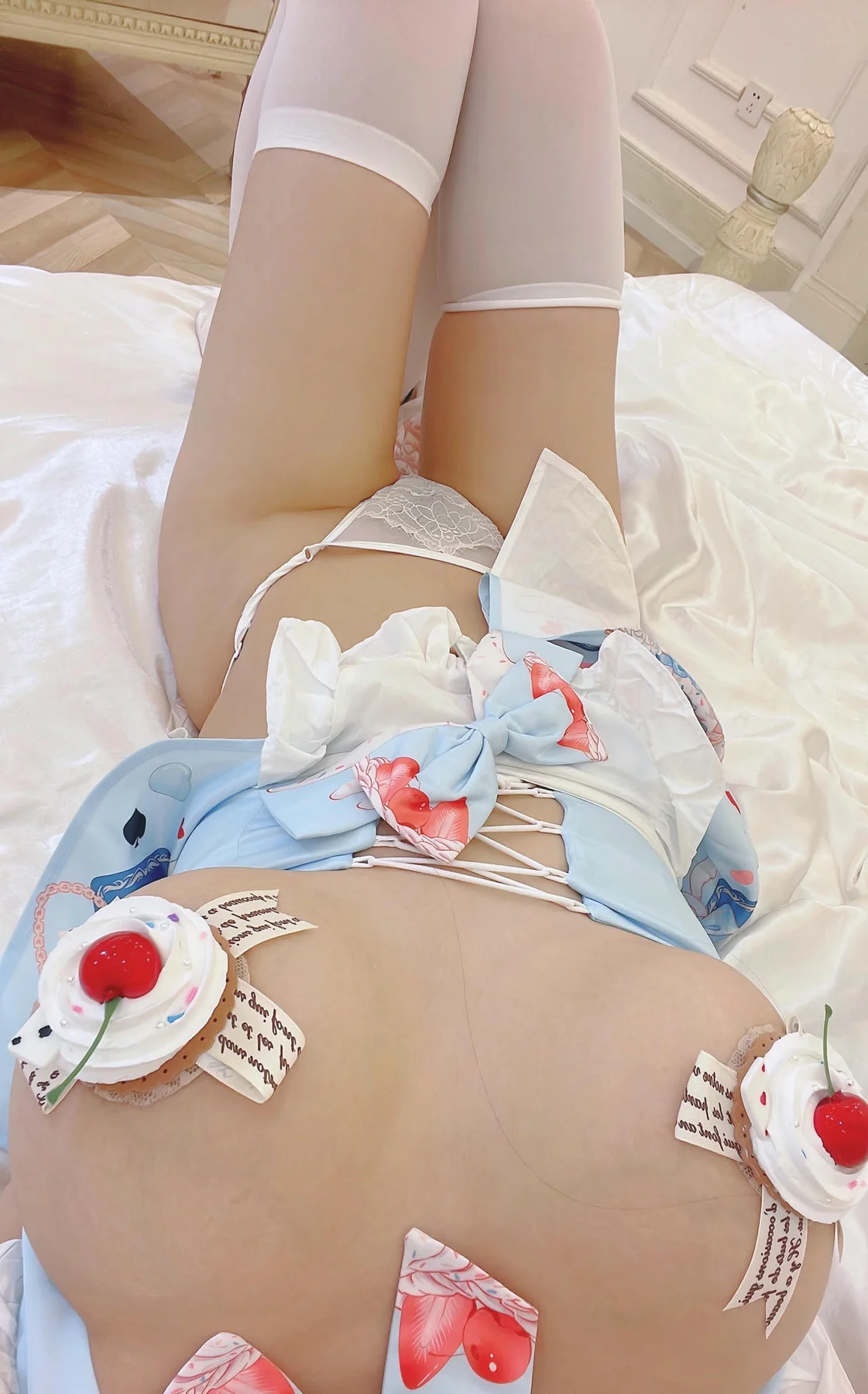 XiuRen 秀人 No.N193 朱可儿童颜巨乳蛋糕裙 - 128