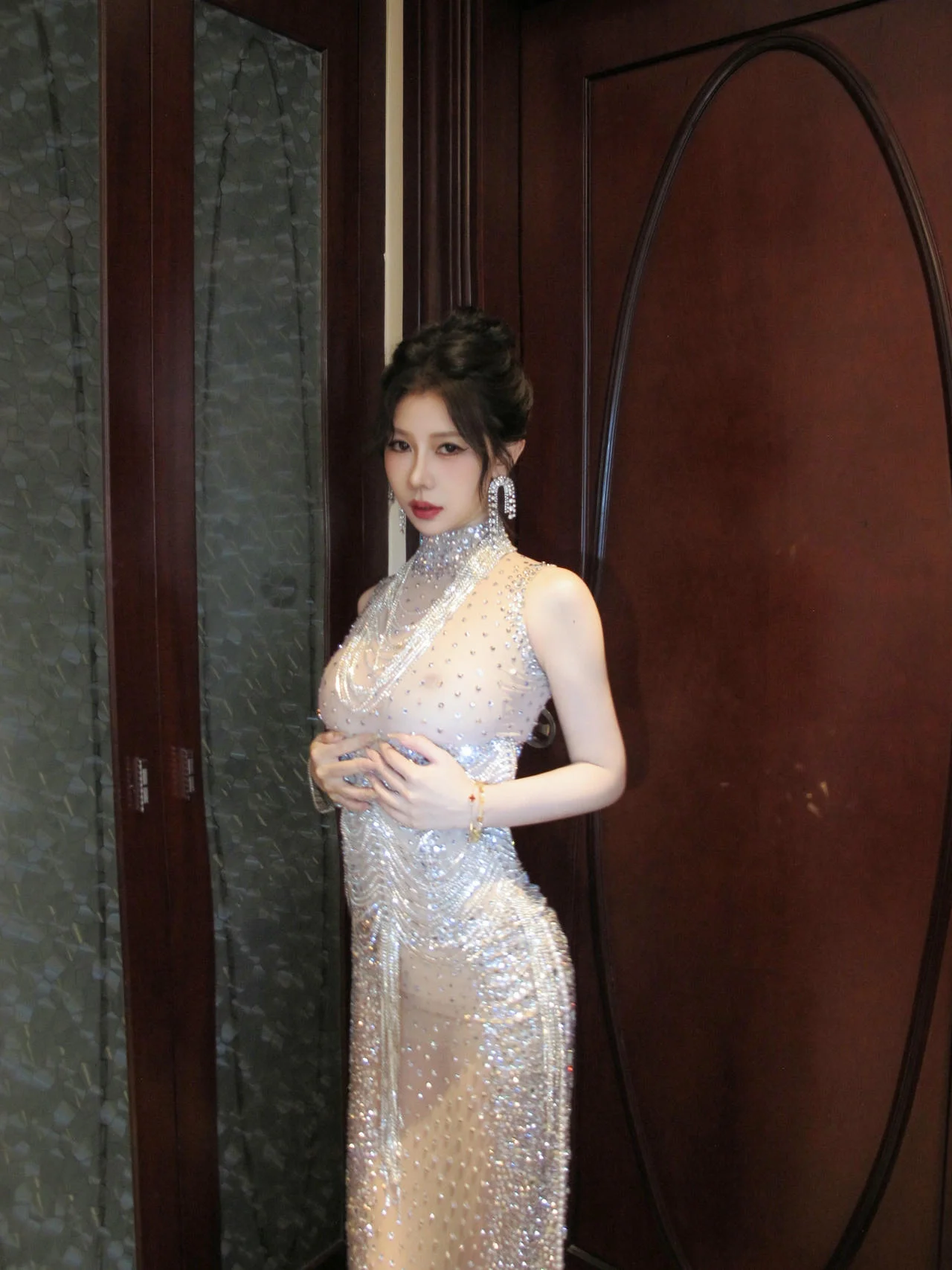 XiuRen 秀人 No.N205 尹甜甜爆乳礼服肥臀 - 53