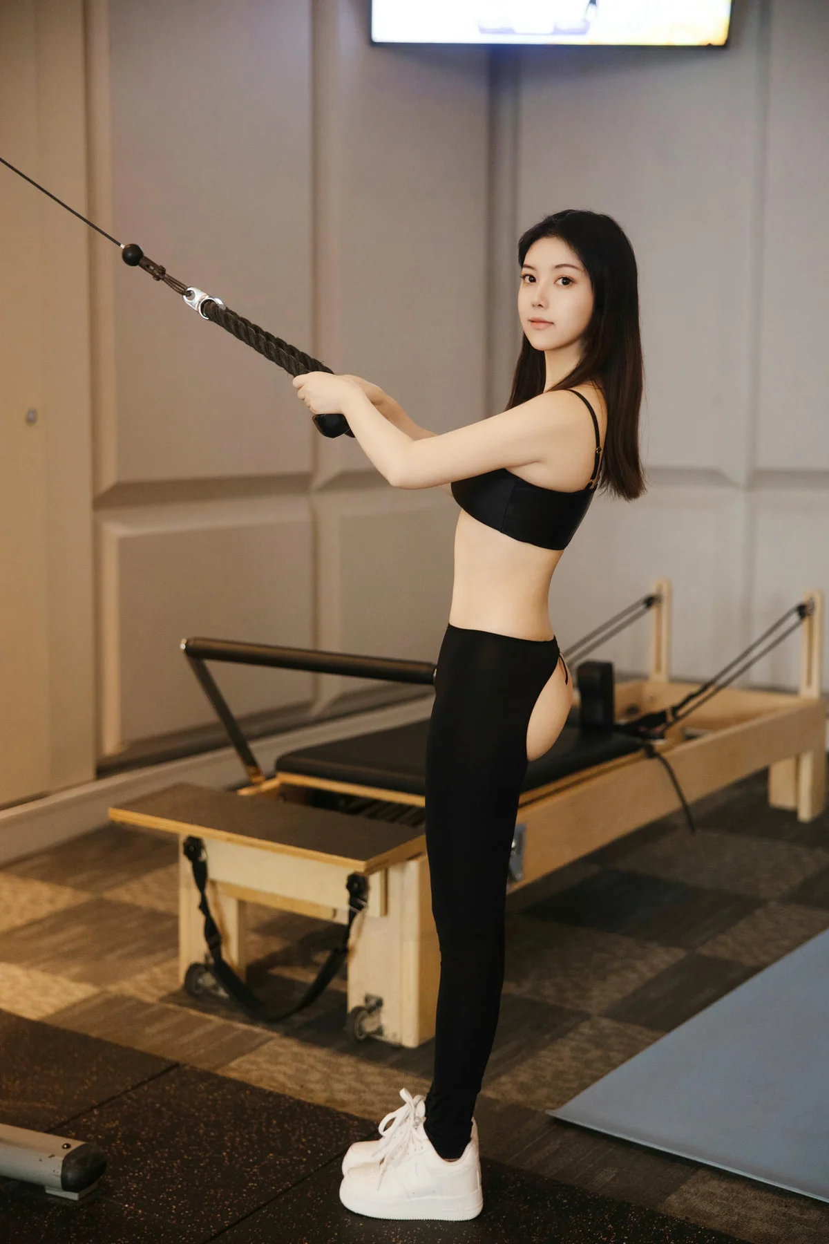 XiuRen 秀人 No.N206 豆瓣酱和加朵 翘臀健身双人写真 - 40