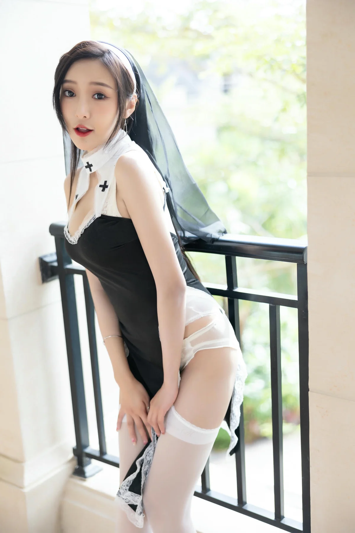XiuRen 秀人 No.N222 王馨瑶长腿修女白丝 - 17