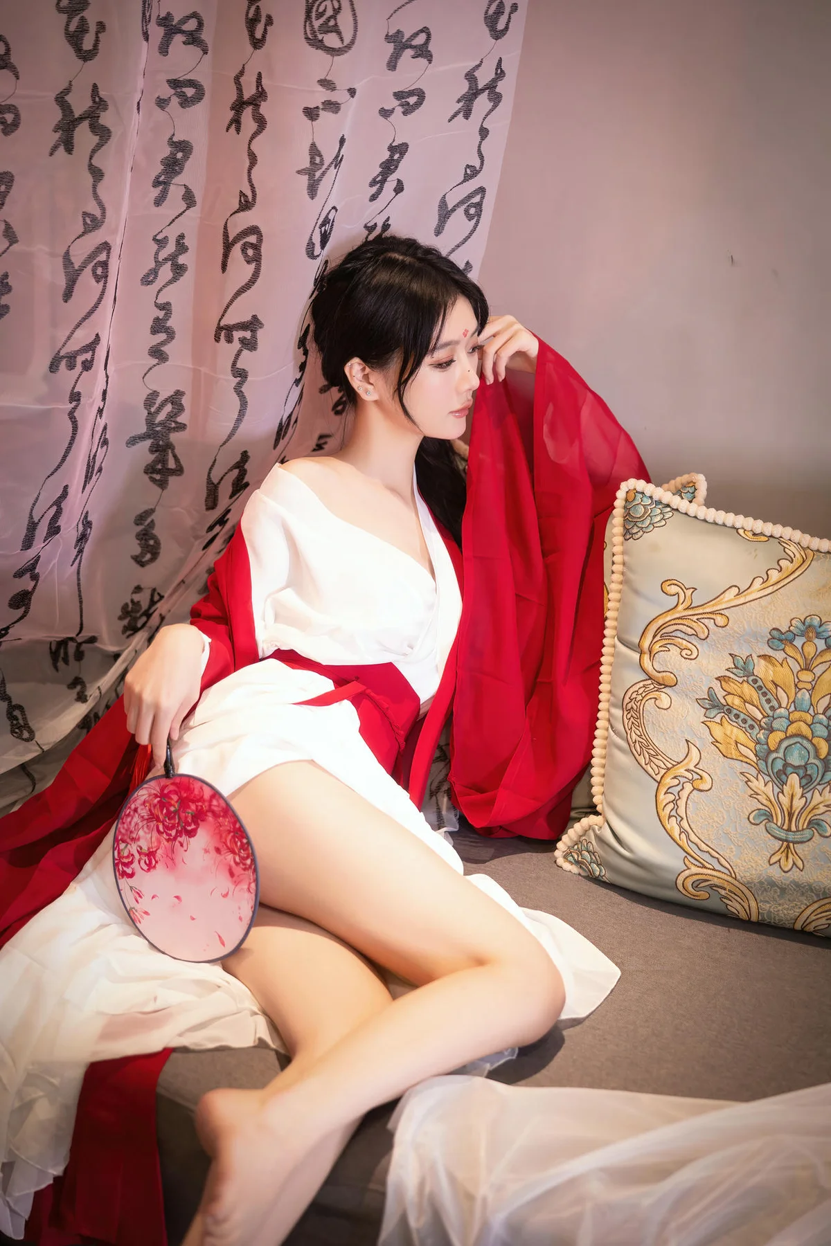 XiuRen 秀人 No.N240 谢小蒽古风制服红袍 - 12