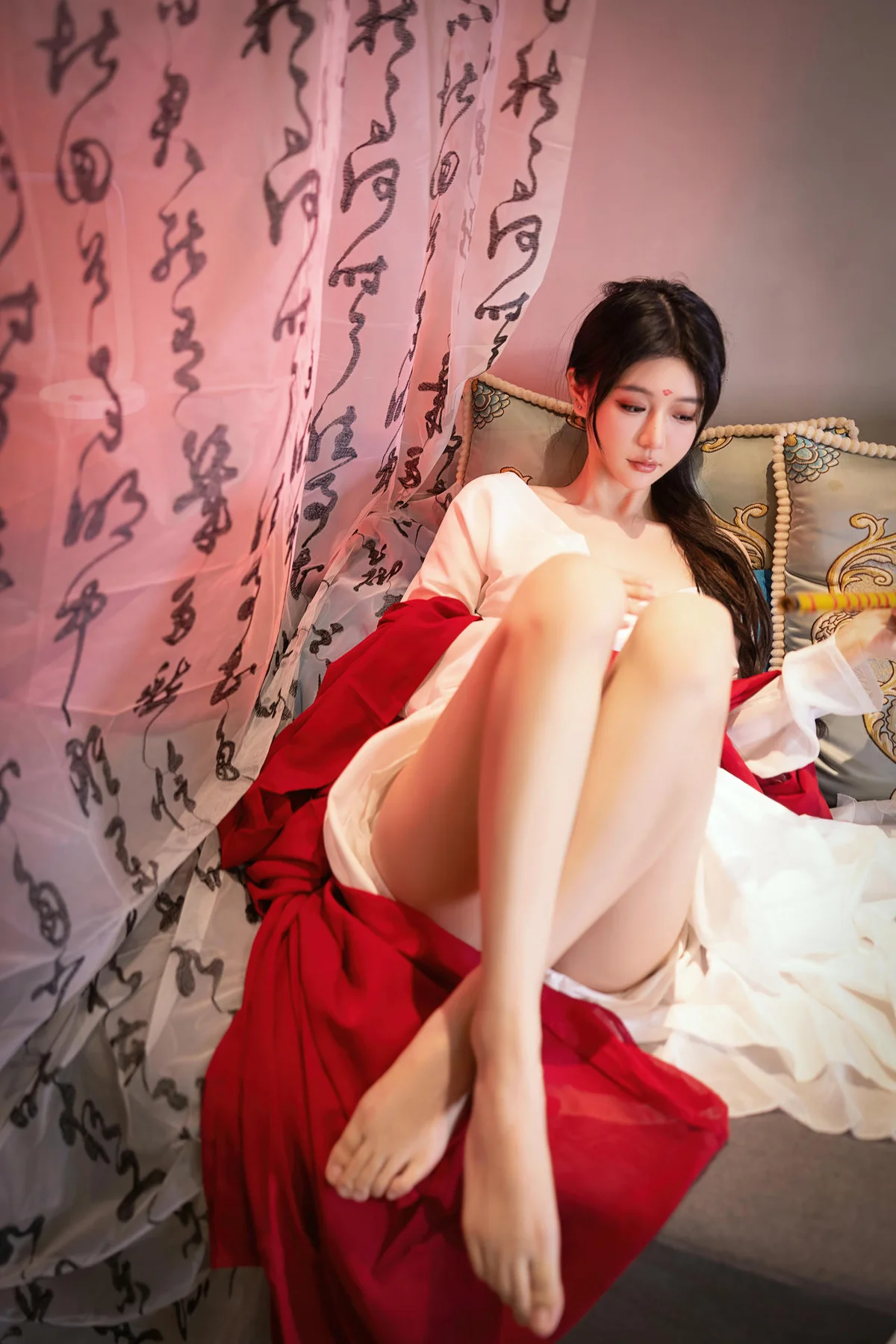 XiuRen 秀人 No.N240 谢小蒽古风制服红袍 - 35