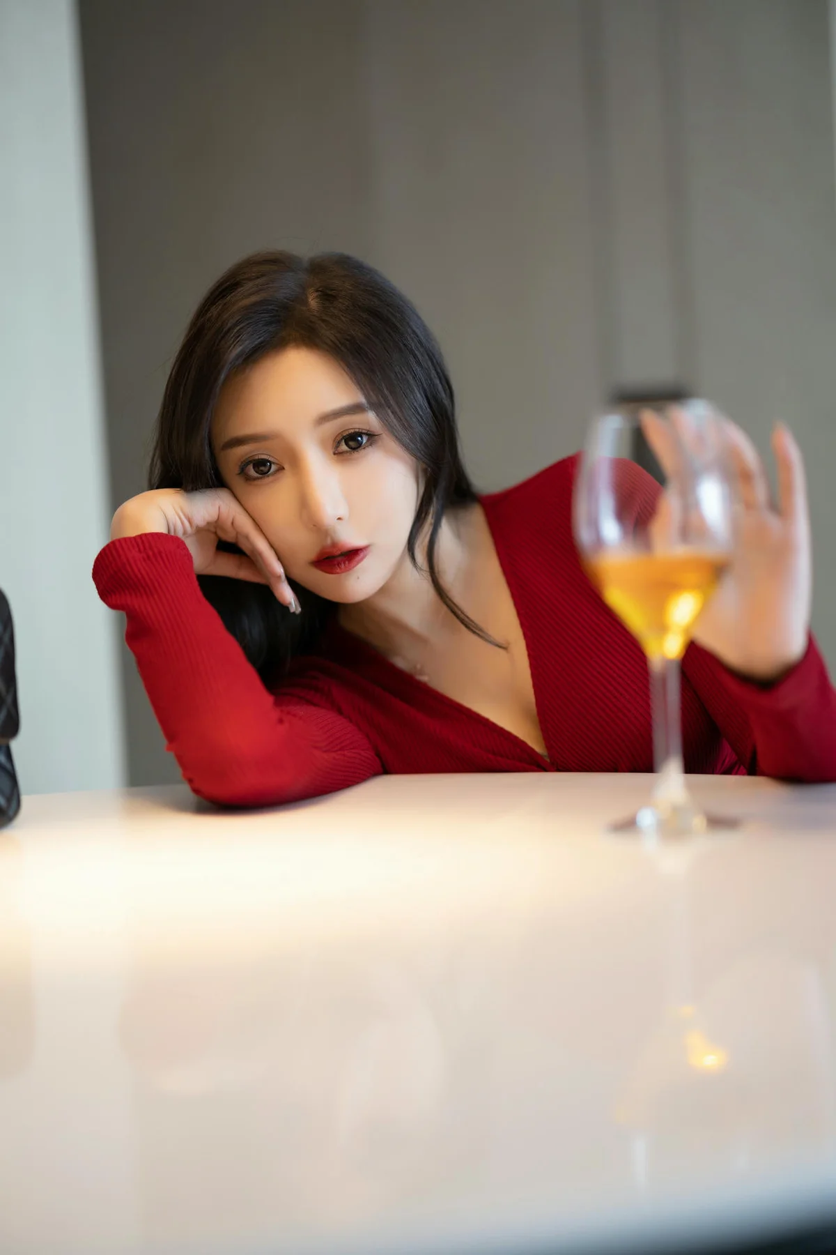 XiuRen 秀人 No.N269 王馨瑶街拍鱼尾裙 - 32