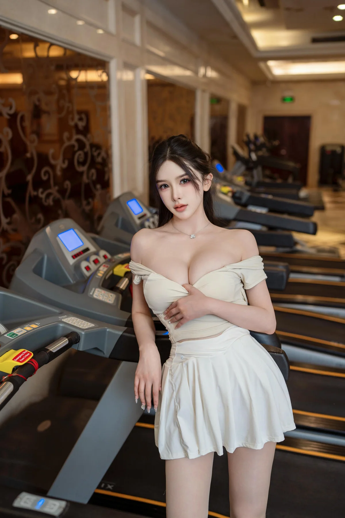 XiuRen 秀人 No.N270 李丽莎健身美女白色短裙 - 23