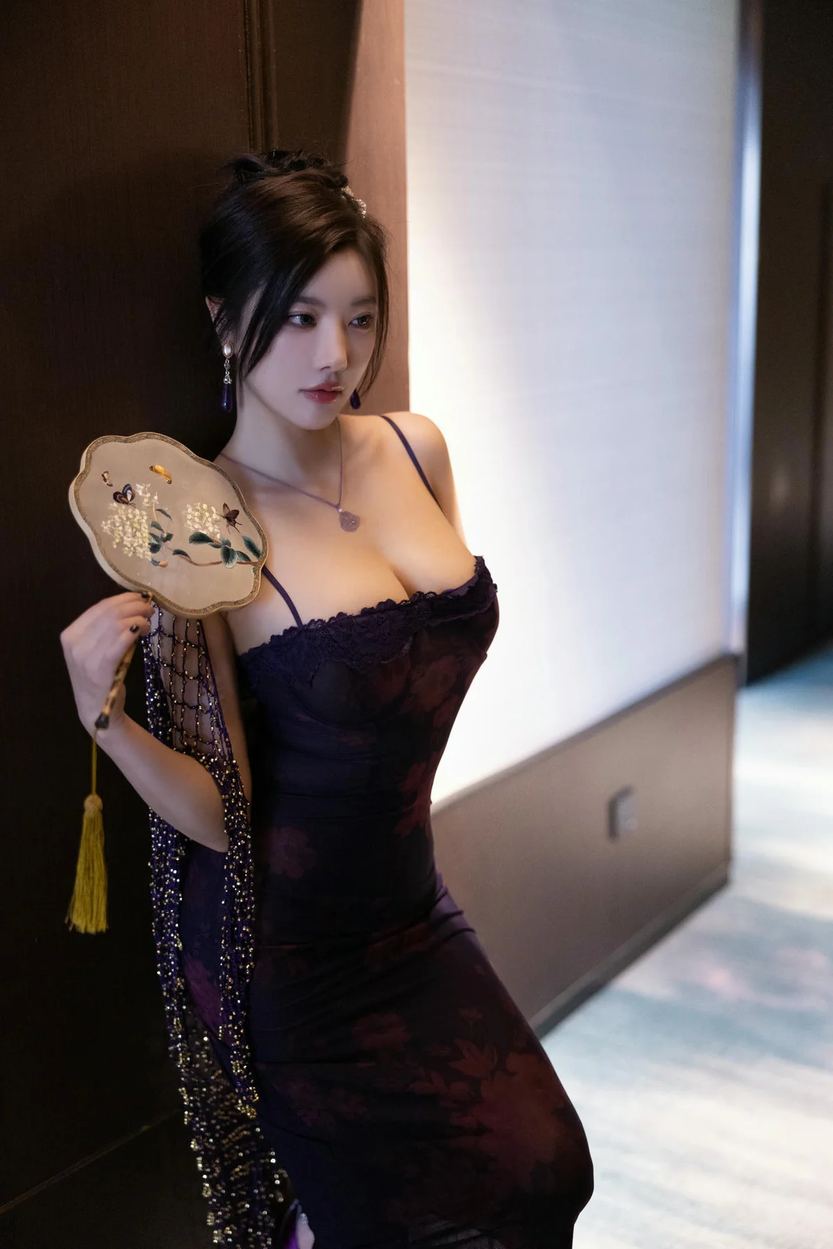 XiuRen 秀人 No.N287 杨晨晨性感紫色旗袍 - 18