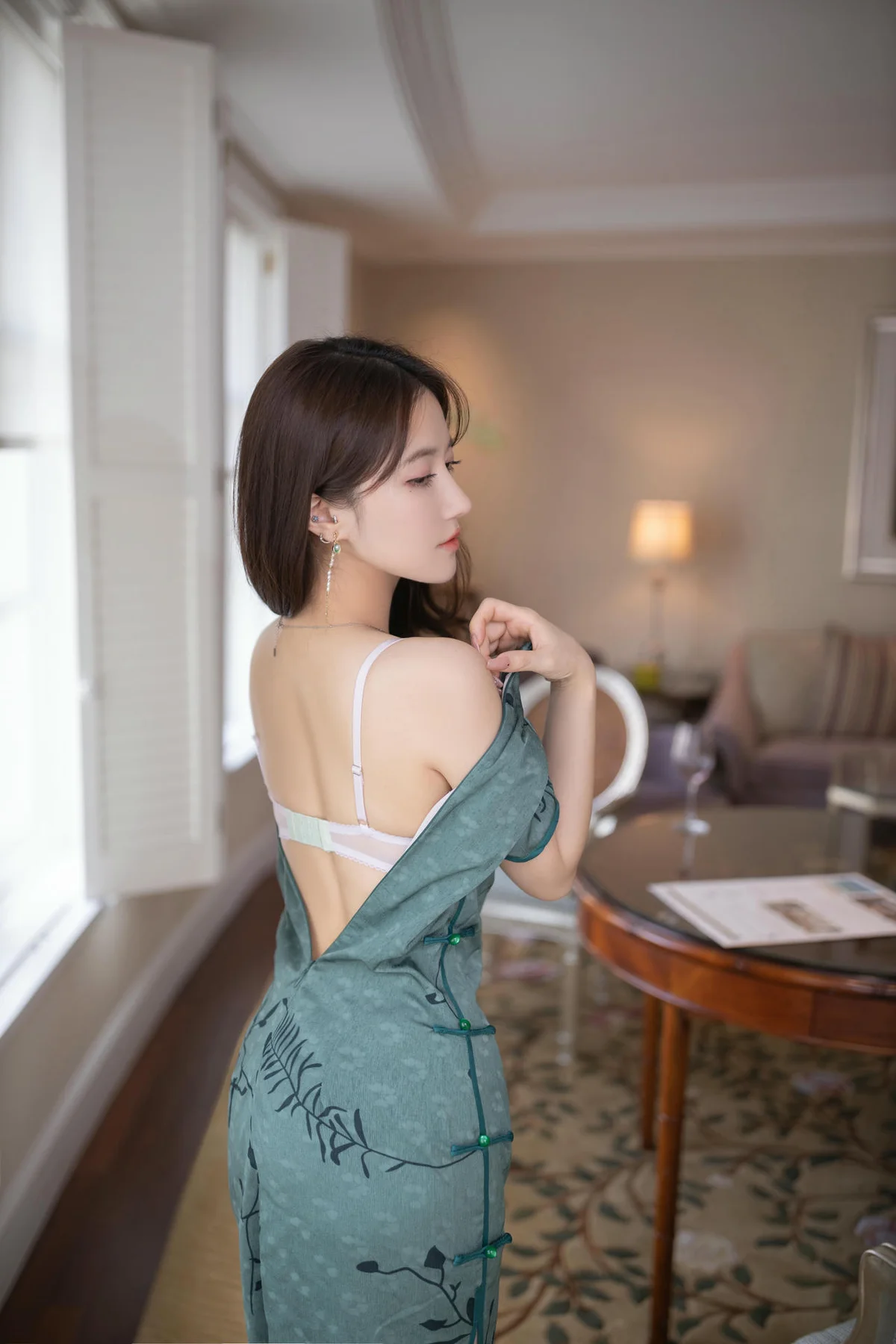 XiuRen 秀人 No.N319 鱼子酱Fish旗袍妩媚身材 - 33