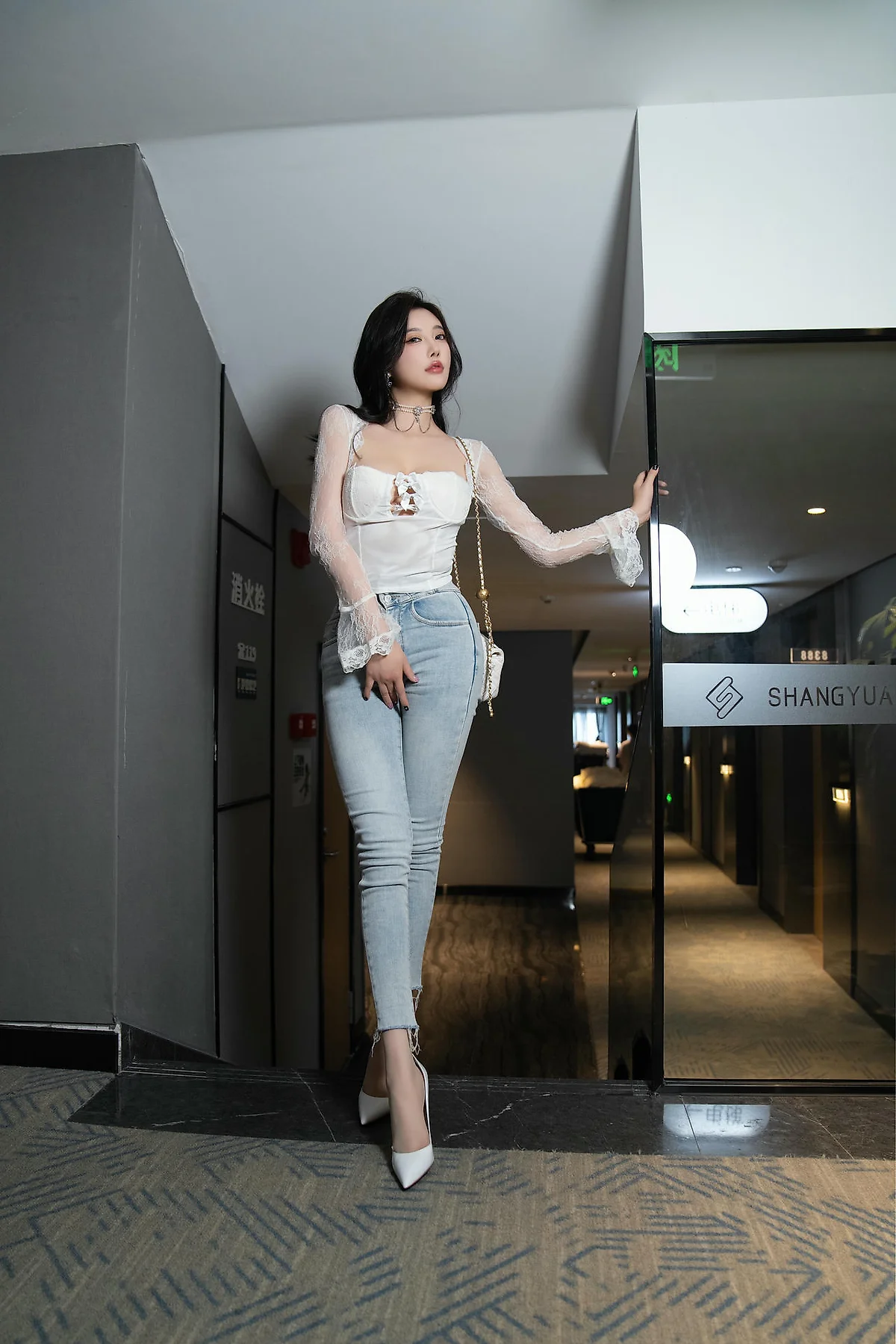 XiuRen 秀人 No.N330 杨晨晨爆乳白丝女神写真 - 20