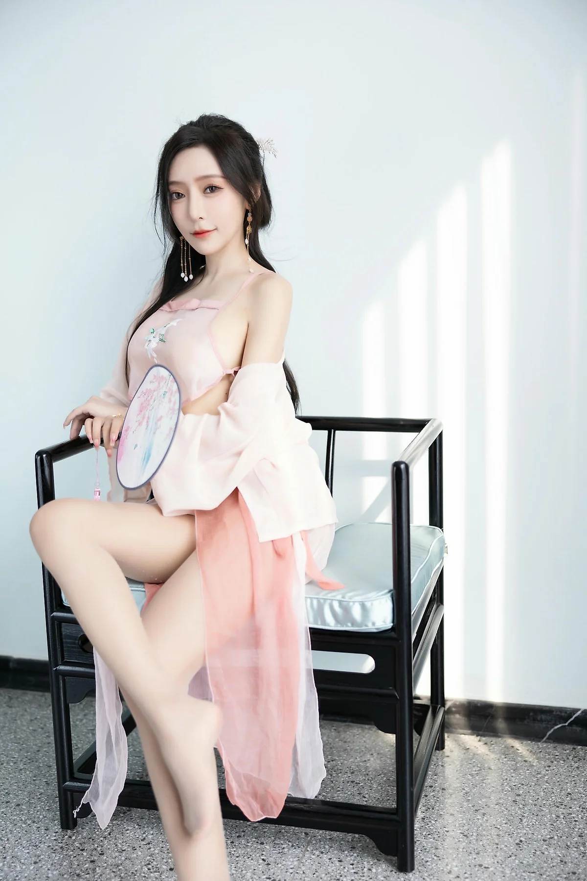 XiuRen 秀人 No.N335 王馨瑶粉色古装写真 - 16