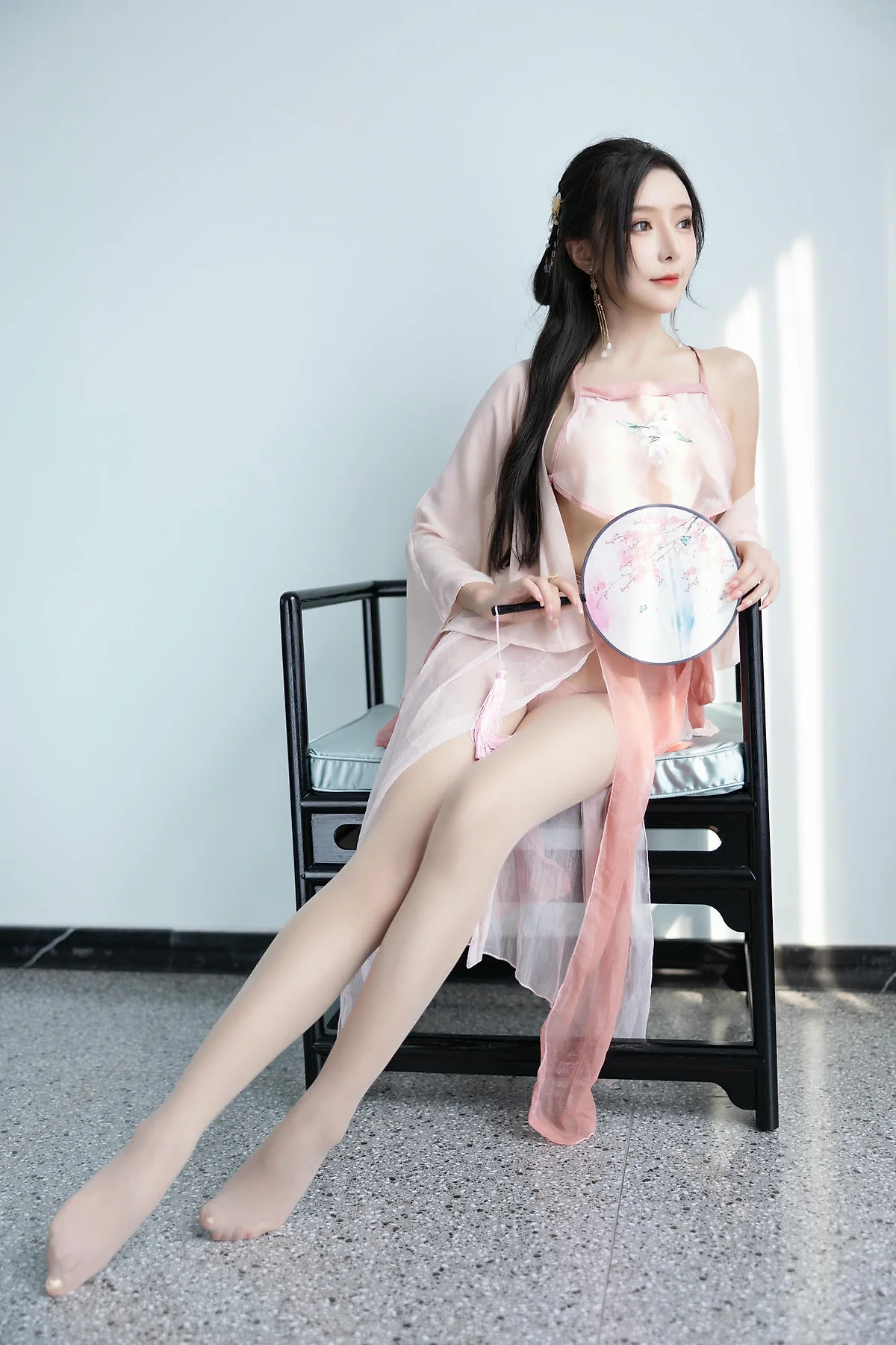 XiuRen 秀人 No.N335 王馨瑶粉色古装写真 - 17