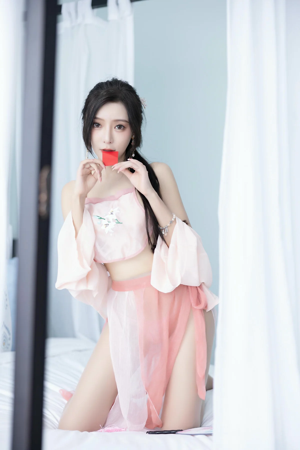 XiuRen 秀人 No.N335 王馨瑶粉色古装写真 - 44