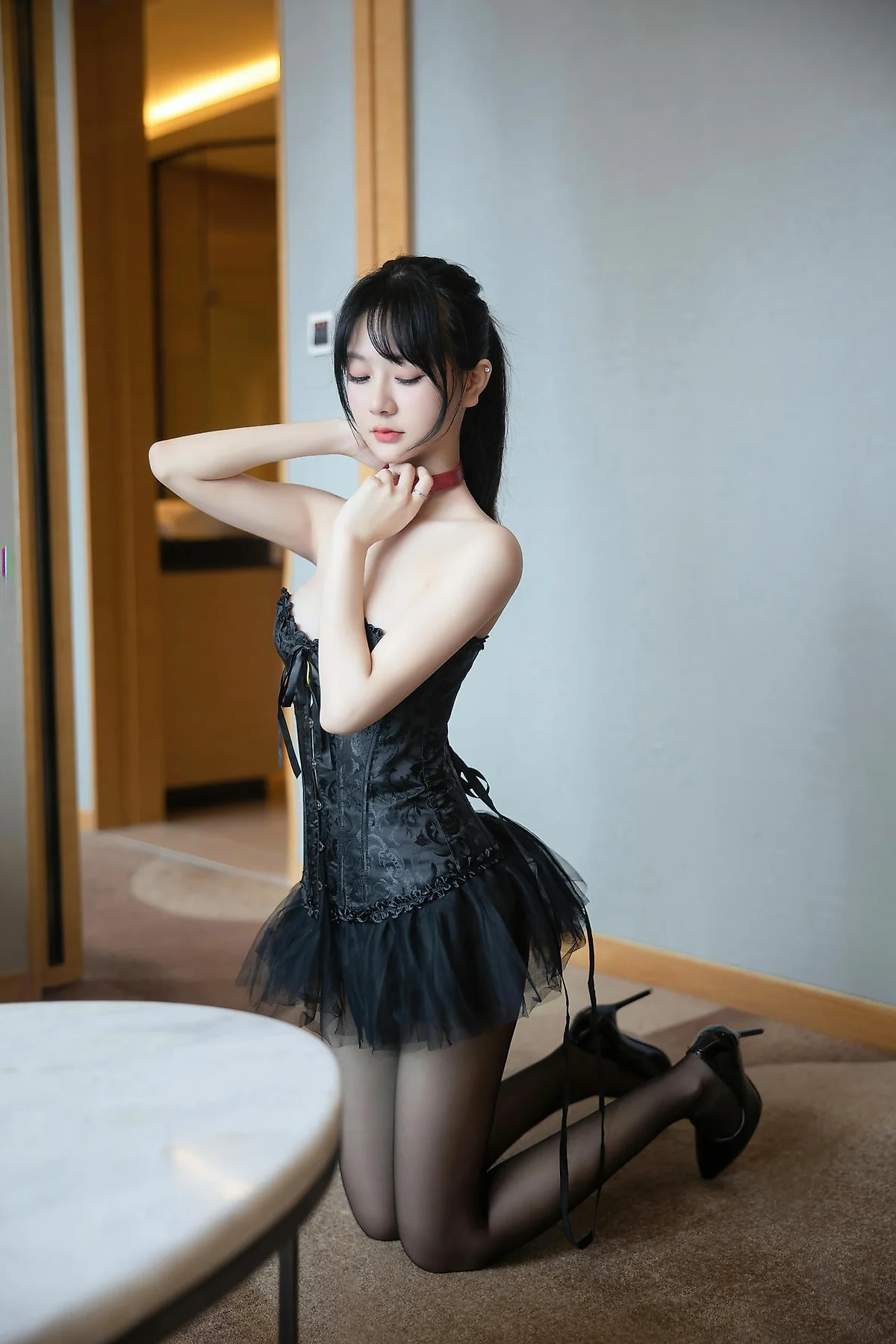 XiuRen 秀人 No.N337 谢小蒽黑丝香肩礼裙 - 13