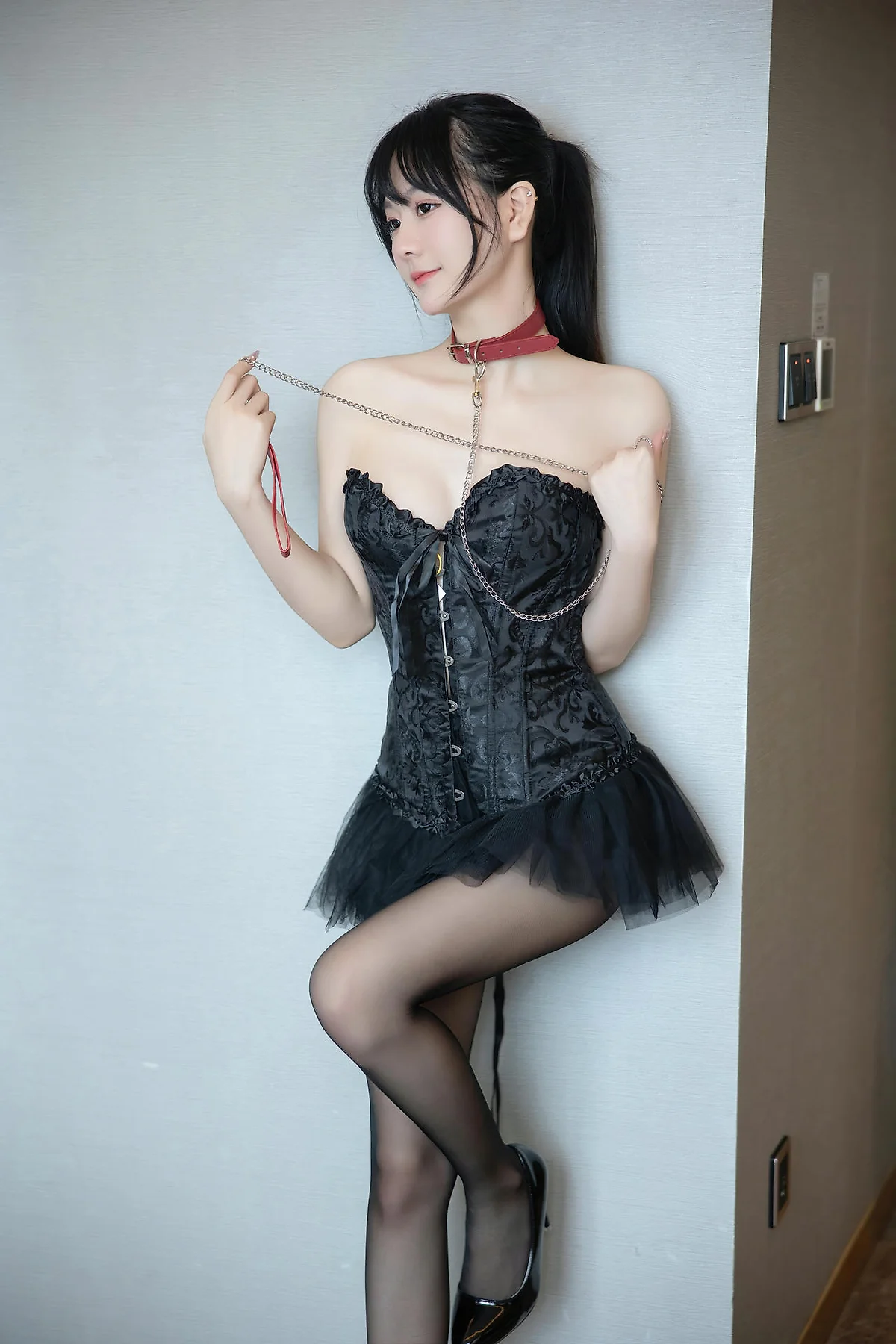 XiuRen 秀人 No.N337 谢小蒽黑丝香肩礼裙 - 22