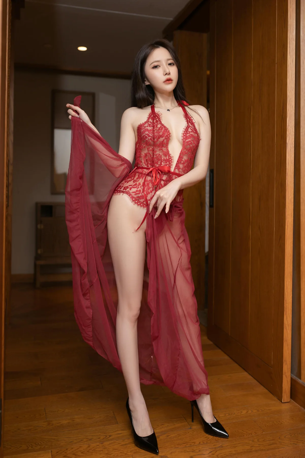 XiuRen 秀人 No.N351 鱼子酱Fish红色纱裙美腿写真 - 55