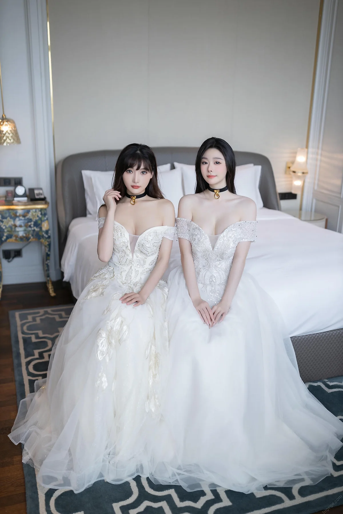 XiuRen 秀人 No.N360 陆萱萱&是小逗逗双人写真婚纱主题 - 2