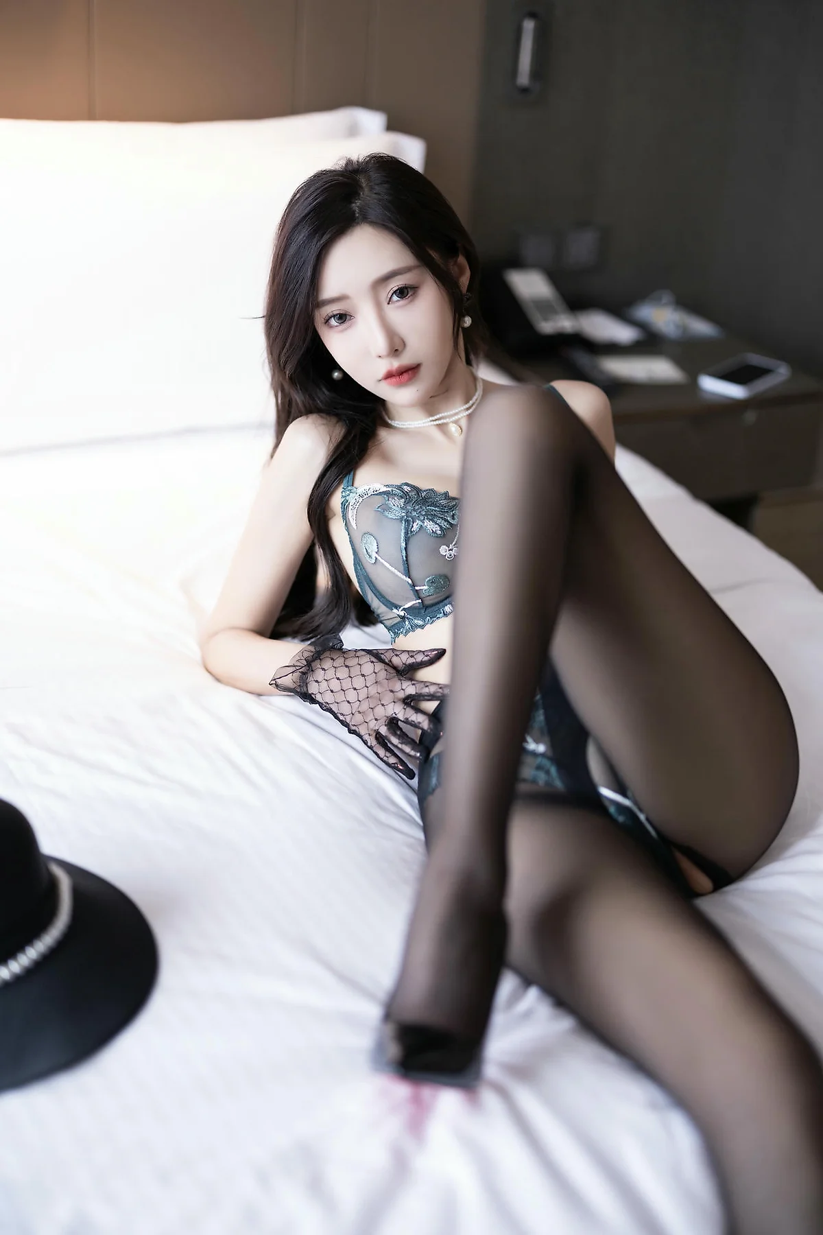 XiuRen 秀人 No.N366 王馨瑶复古黑丝西装ol - 45