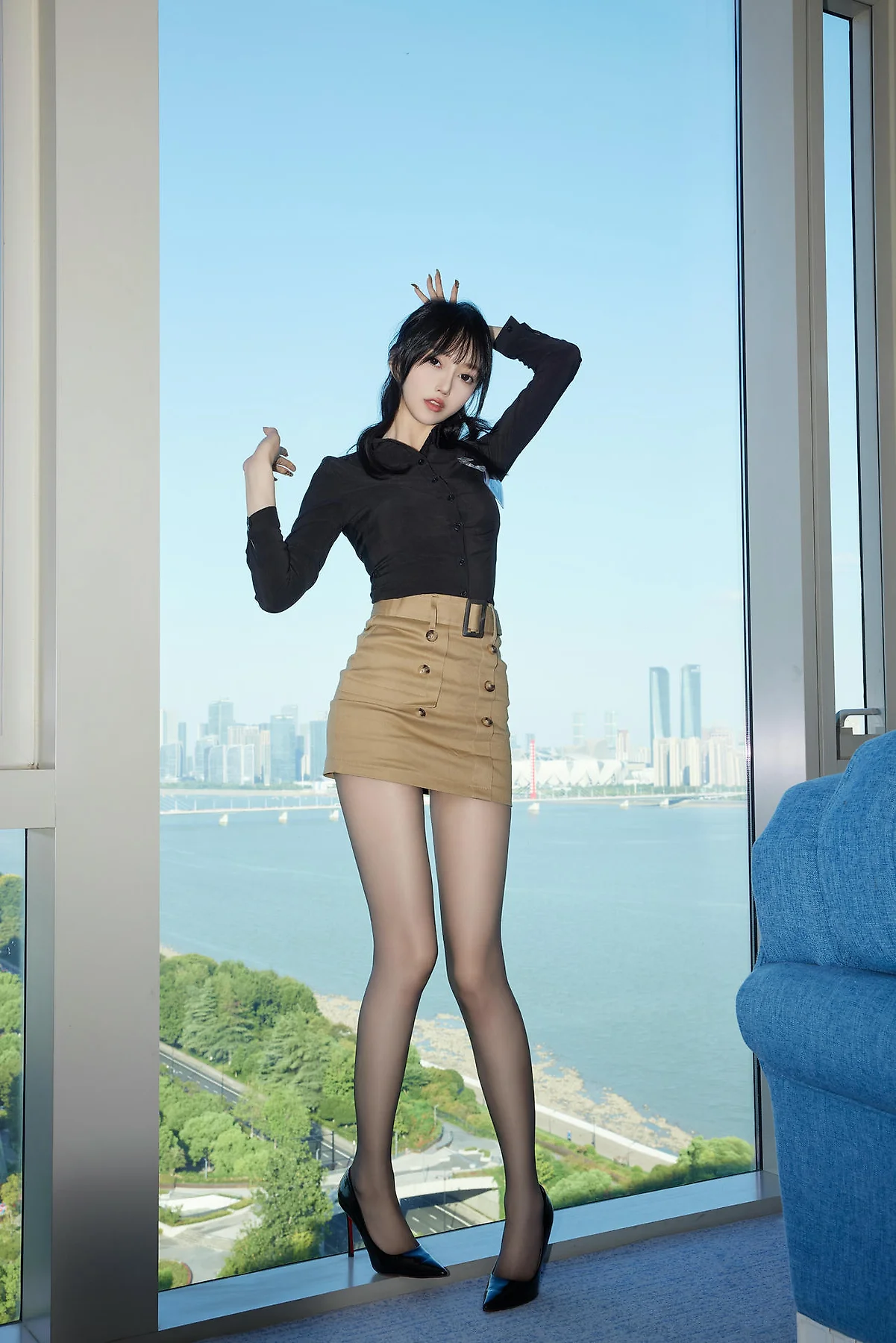XiuRen 秀人 No.N367 玥儿玥黑丝红带玉体 - 23