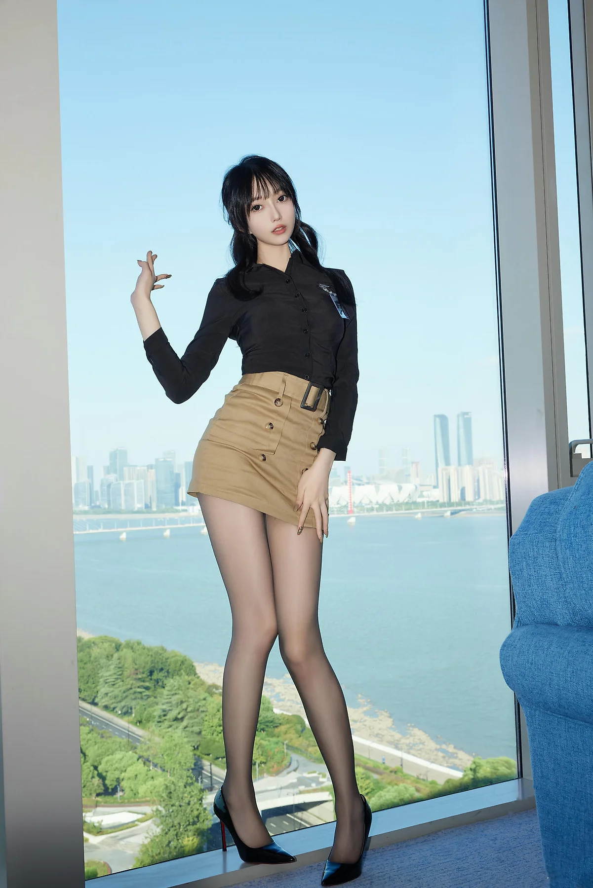 XiuRen 秀人 No.N367 玥儿玥黑丝红带玉体 - 24