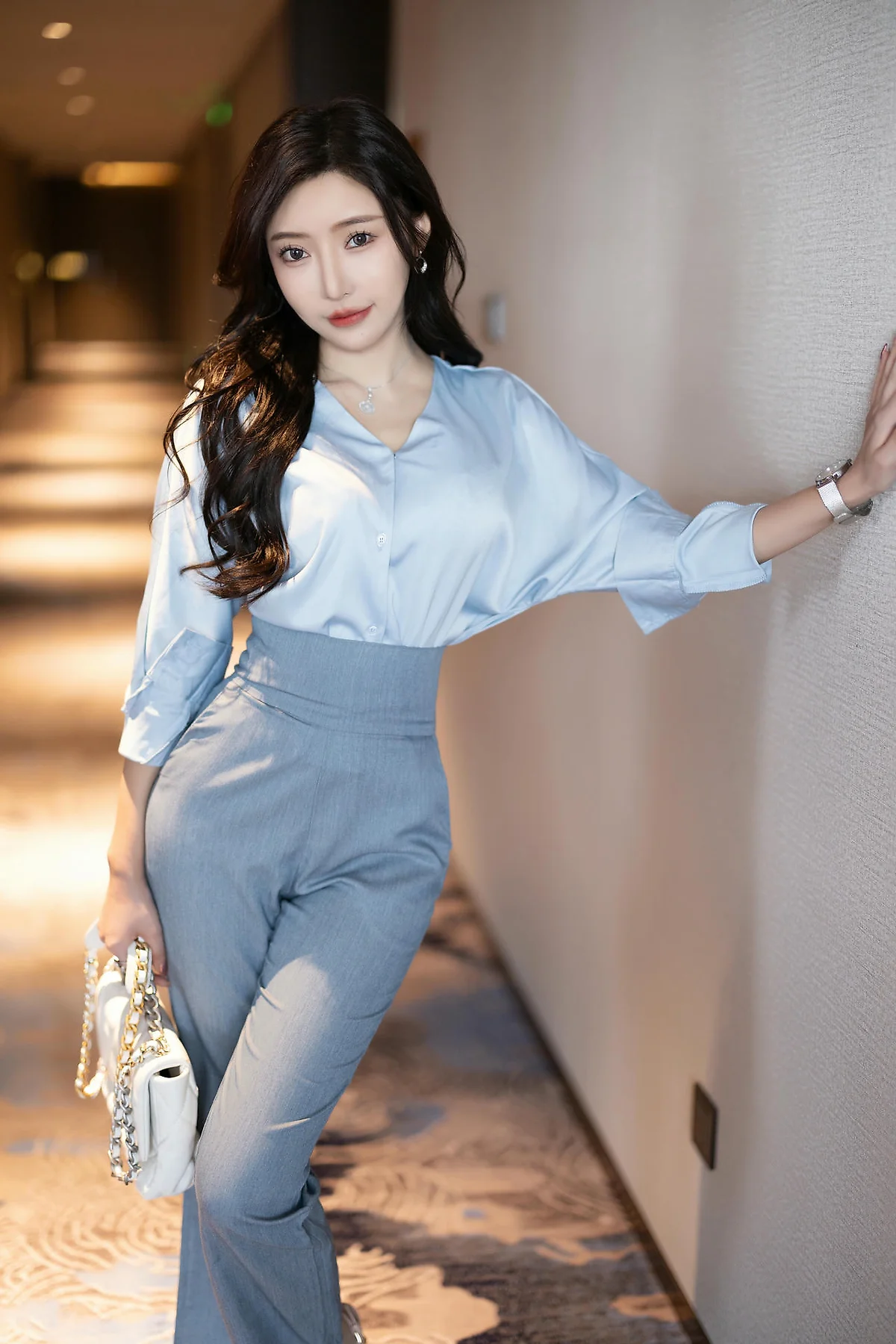 XiuRen 秀人 No.N382 王馨瑶丝绸性感气质美女 - 1
