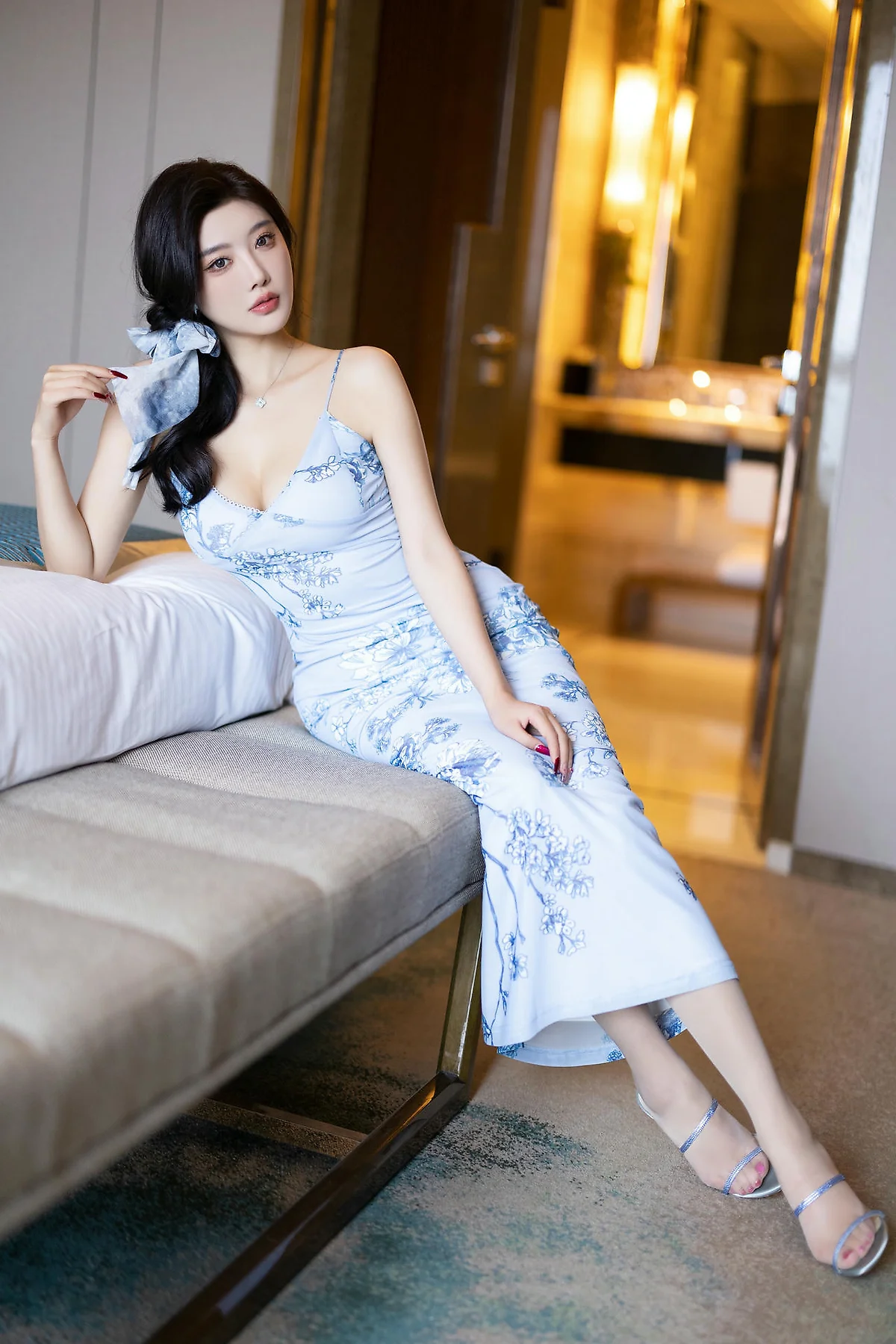 XiuRen 秀人 No.N397 杨晨晨紧身裙爆乳白色丝袜 - 80