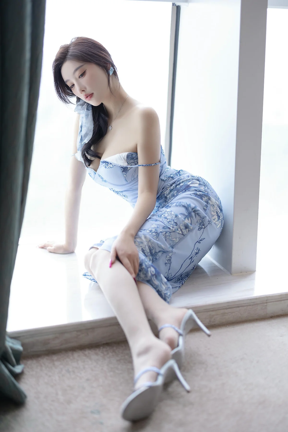 XiuRen 秀人 No.N397 杨晨晨紧身裙爆乳白色丝袜 - 88