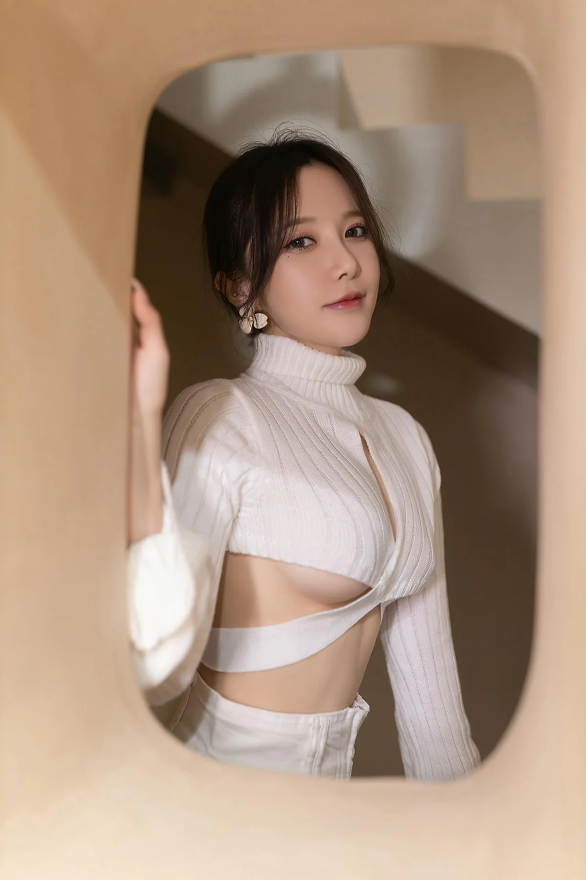 XiuRen 秀人 No.N404 鱼子酱Fish爆乳短裙白丝写真 - 15