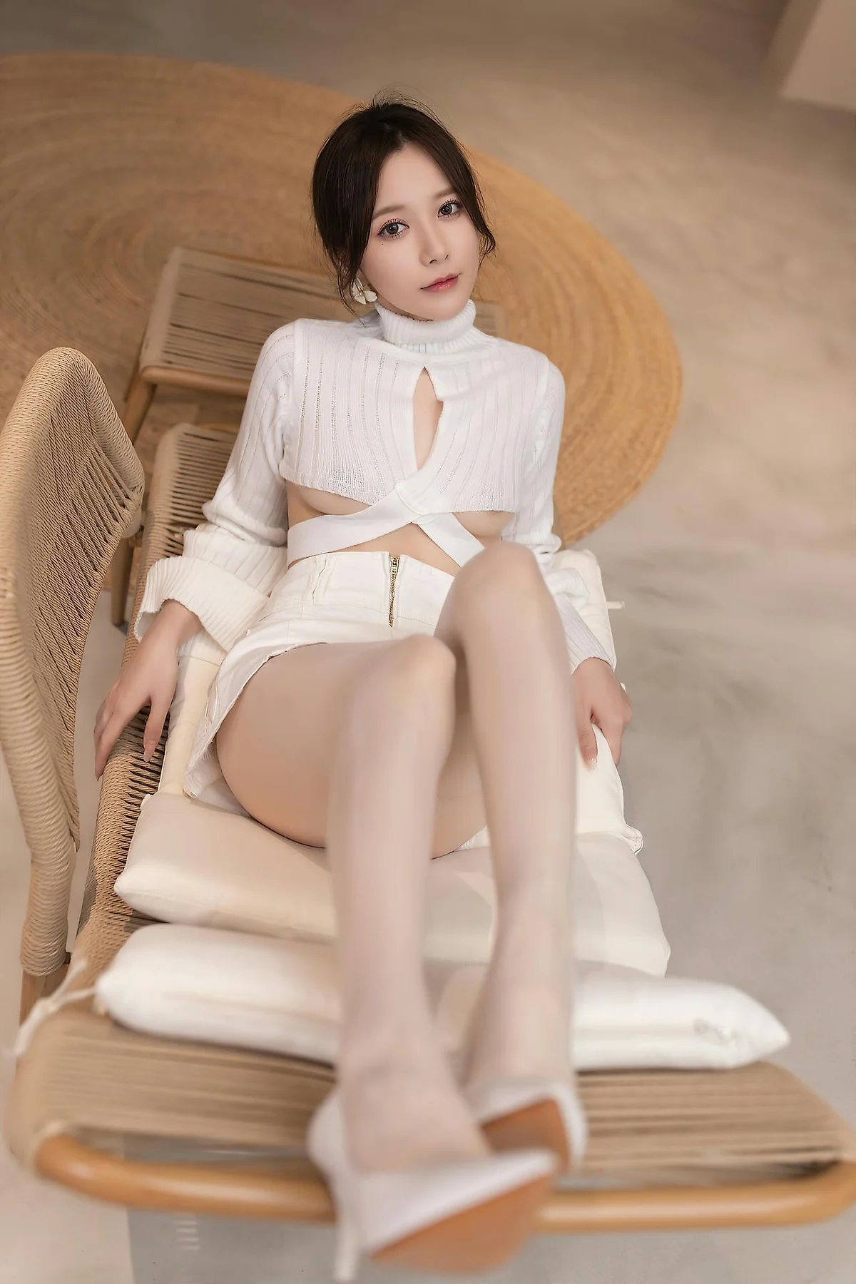 XiuRen 秀人 No.N404 鱼子酱Fish爆乳短裙白丝写真 - 43
