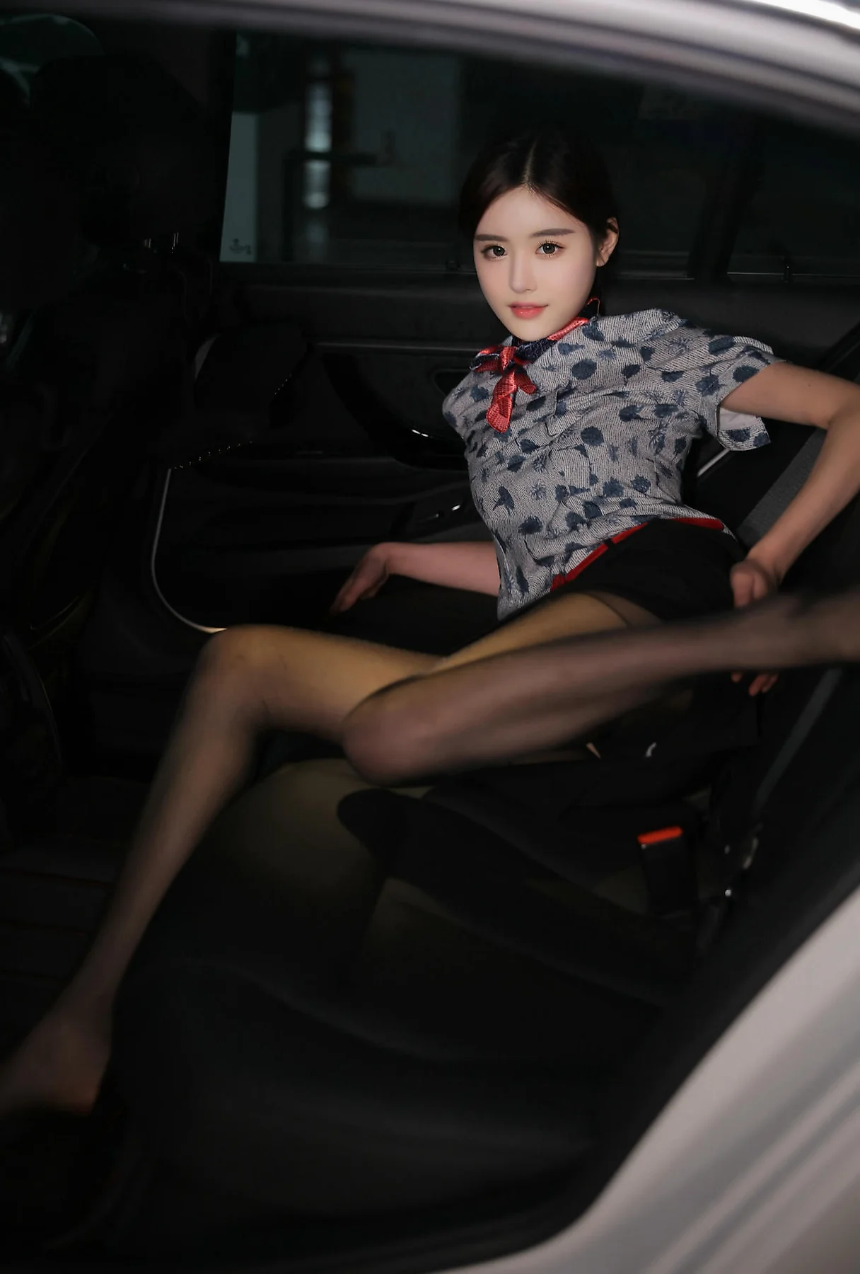 XiuRen 秀人 No.N410 晚苏susu性感空姐制服丝袜 - 35