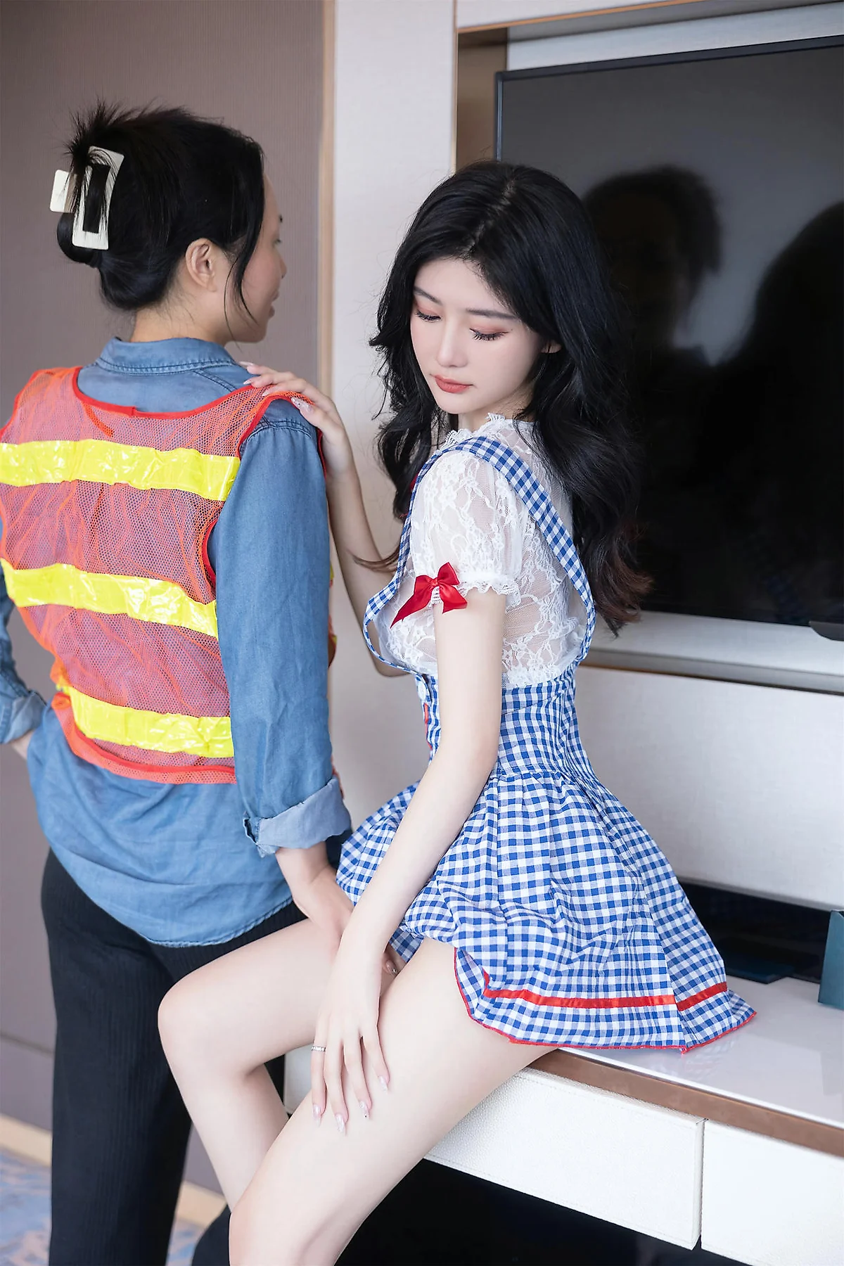 XiuRen 秀人 No.N430 谢小蒽维修主题写真 - 28