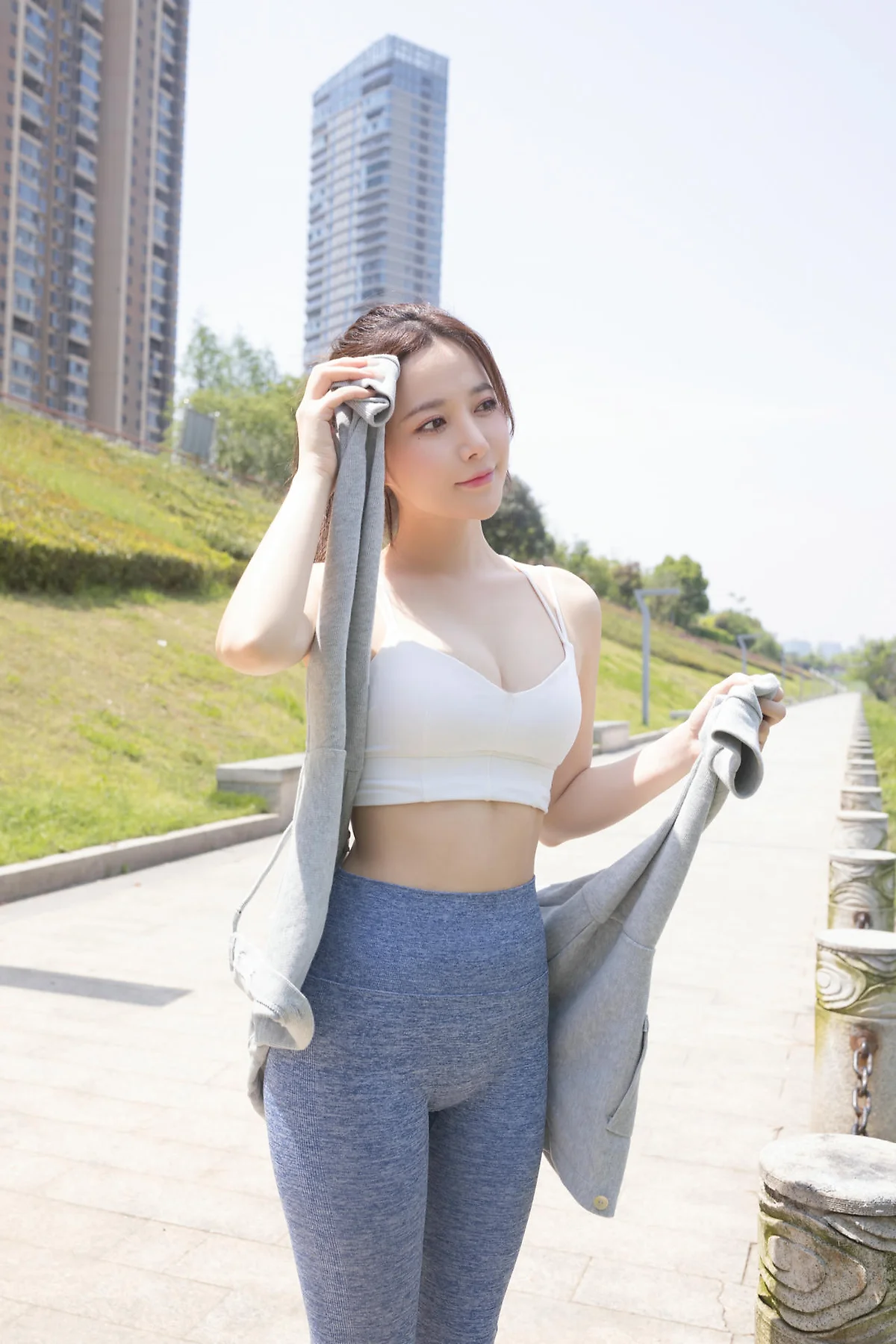 XiuRen 秀人 No.N434 鱼子酱Fish户外运动瑜伽服 - 3