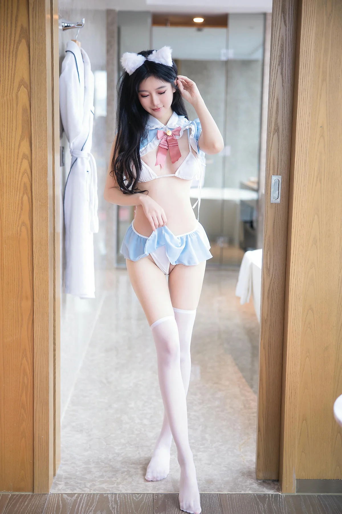 XiuRen 秀人 No.N454 谢小蒽白丝超短裙cos - 12