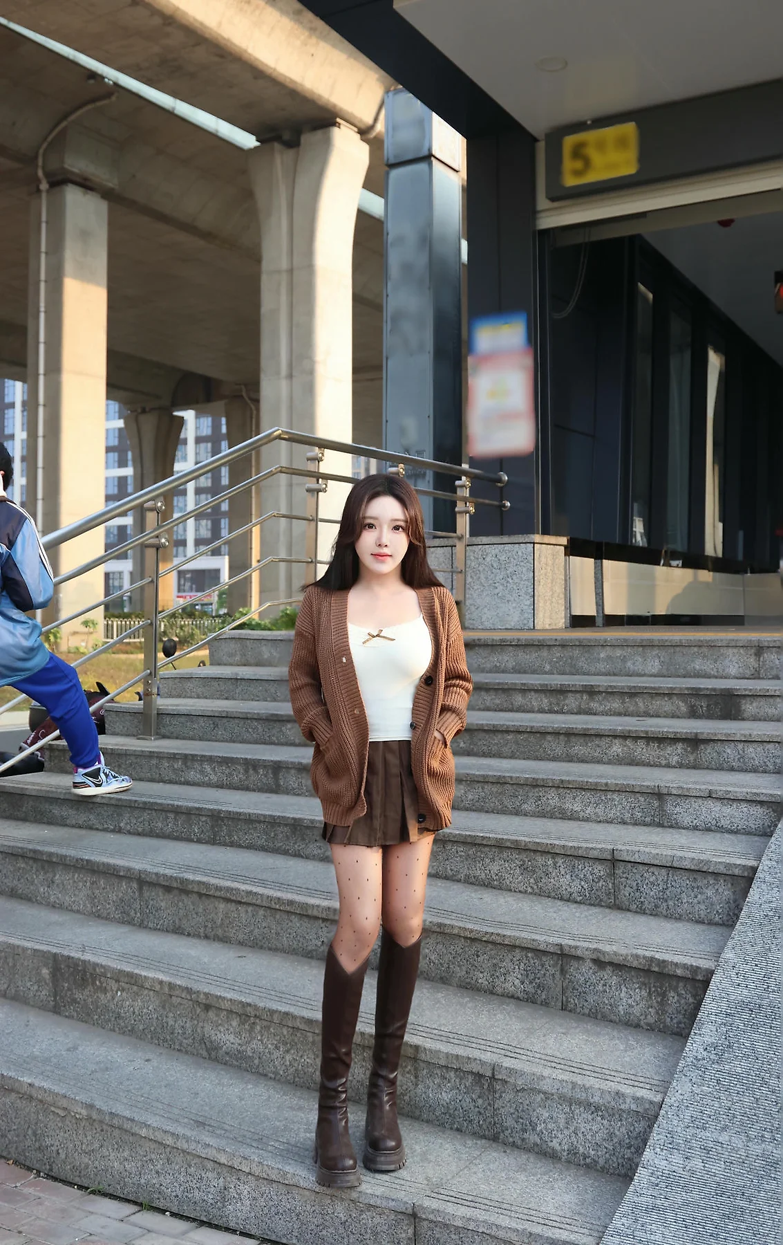 XiuRen 秀人 No.N461 小薯条nienie兔女郎蕾丝爆乳 - 9