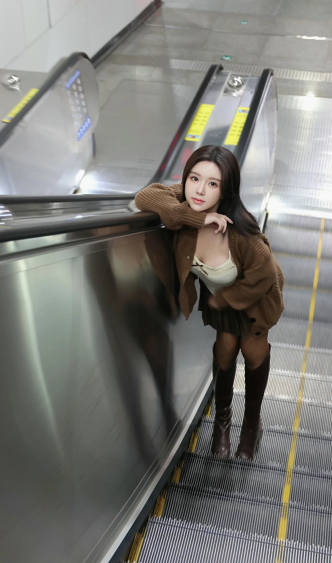 XiuRen 秀人 No.N461 小薯条nienie兔女郎蕾丝爆乳 - 16