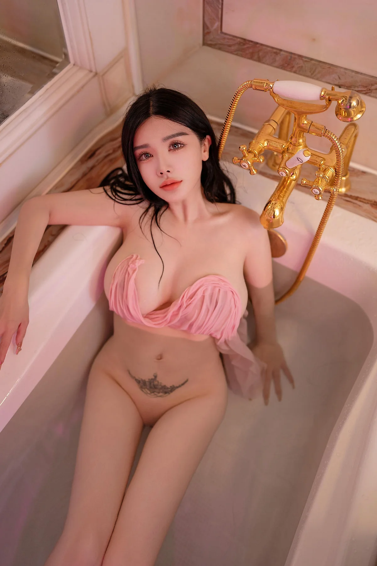 XiuRen 秀人 No.N472 潘娇娇粉色翘臀爆乳 - 63
