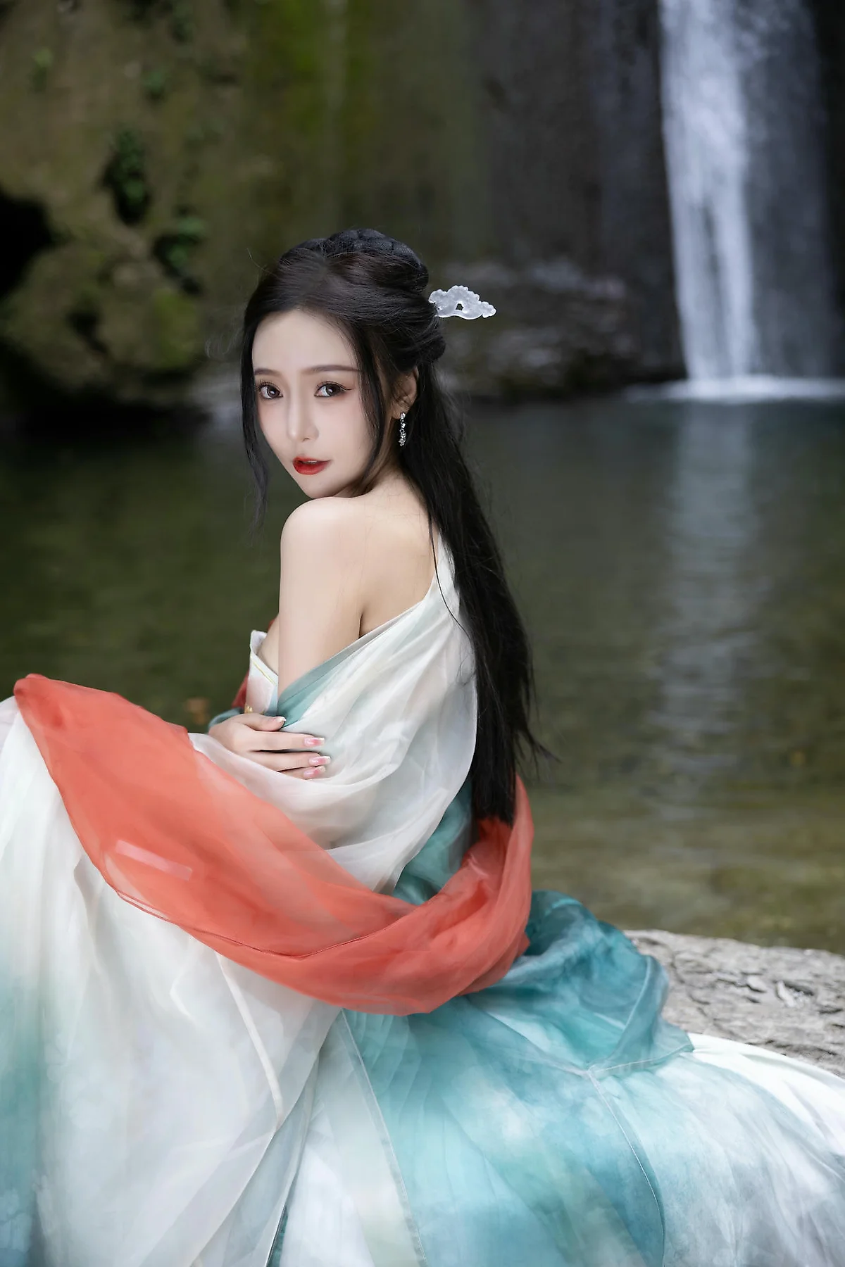 XiuRen 秀人 No.N473 王馨瑶古装瀑布主题写真 - 10