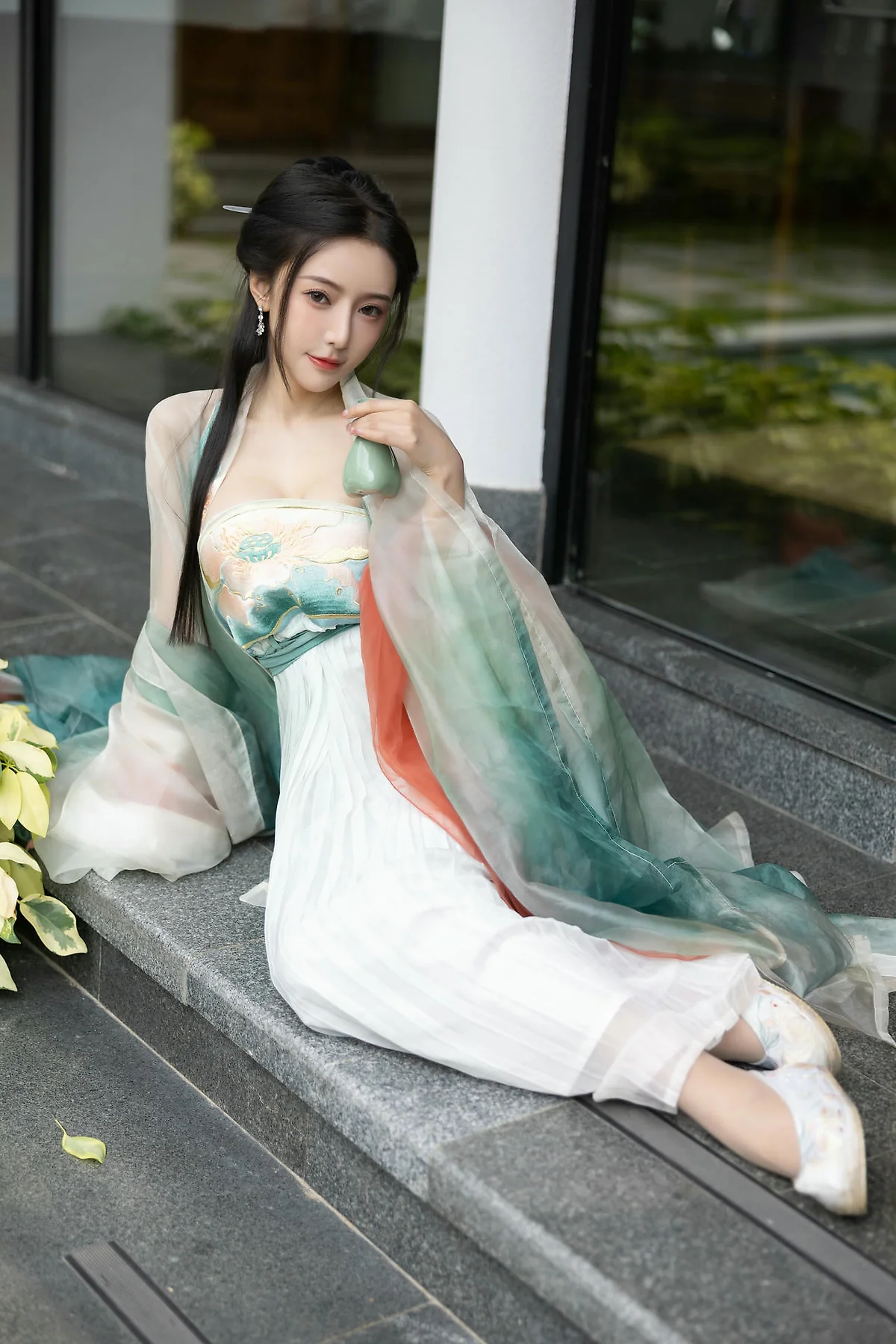 XiuRen 秀人 No.N473 王馨瑶古装瀑布主题写真 - 27
