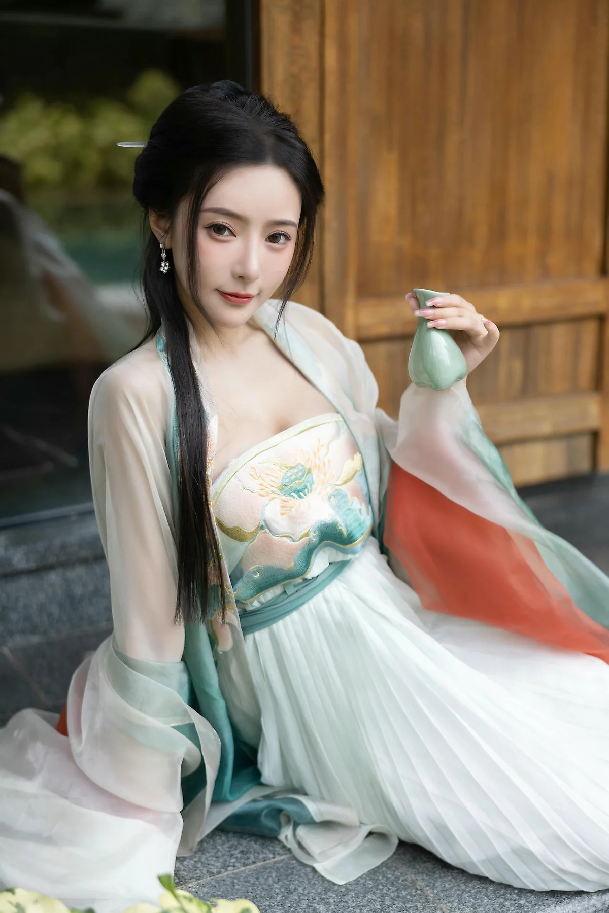 XiuRen 秀人 No.N473 王馨瑶古装瀑布主题写真 - 28