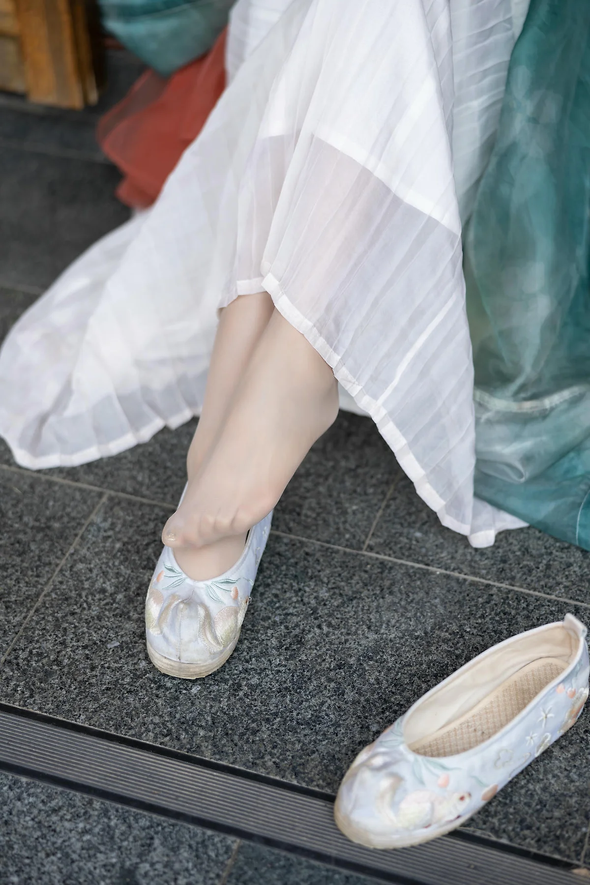 XiuRen 秀人 No.N473 王馨瑶古装瀑布主题写真 - 35