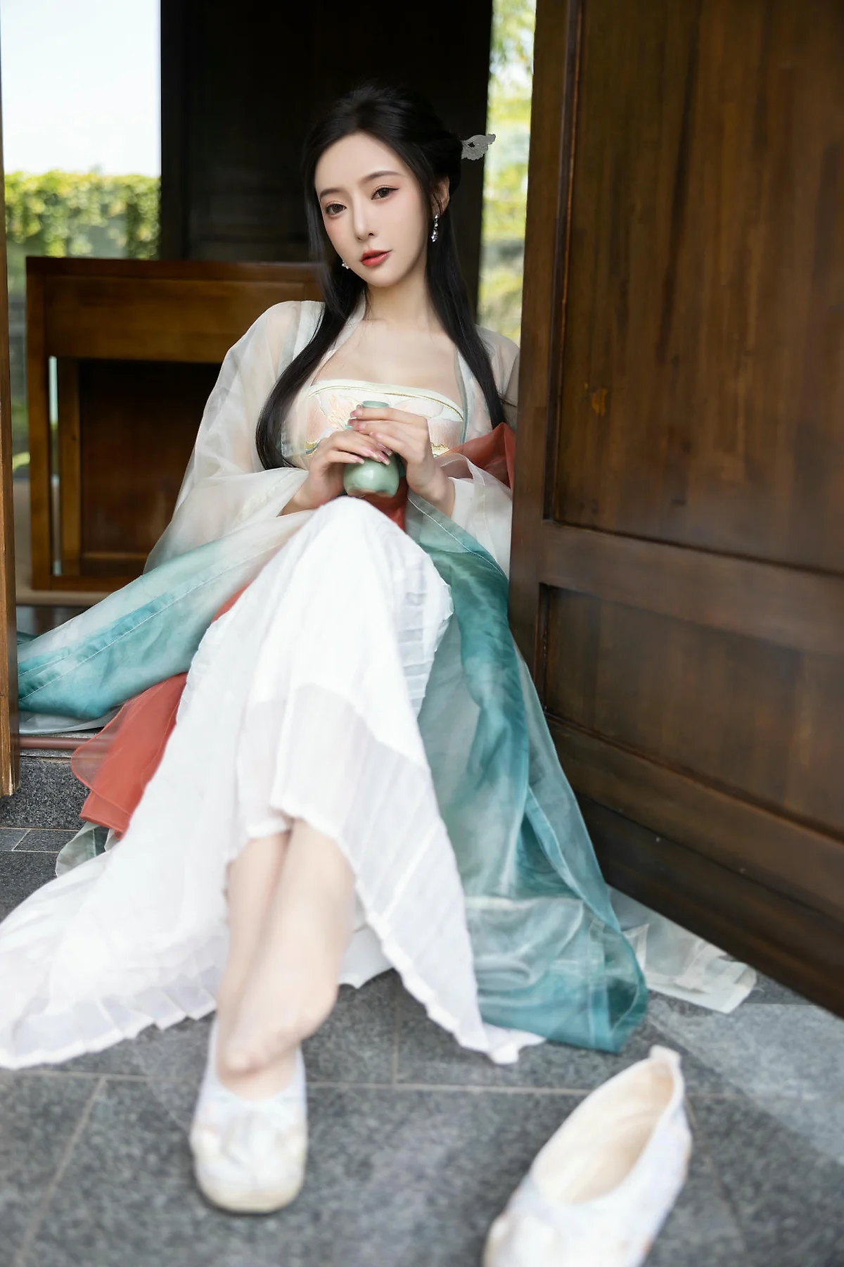 XiuRen 秀人 No.N473 王馨瑶古装瀑布主题写真 - 36