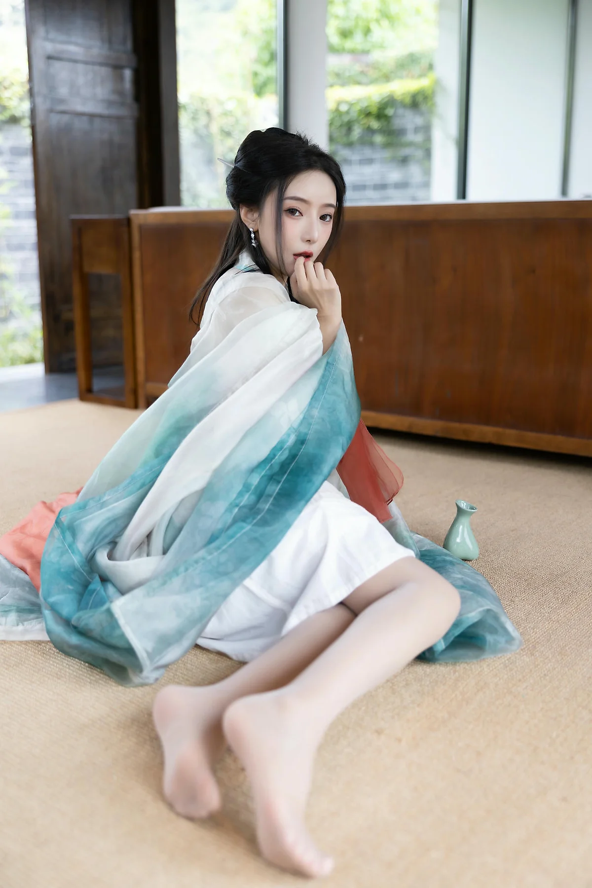XiuRen 秀人 No.N473 王馨瑶古装瀑布主题写真 - 43