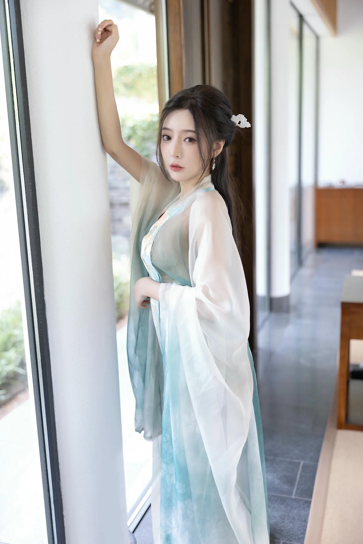 XiuRen 秀人 No.N473 王馨瑶古装瀑布主题写真 - 90