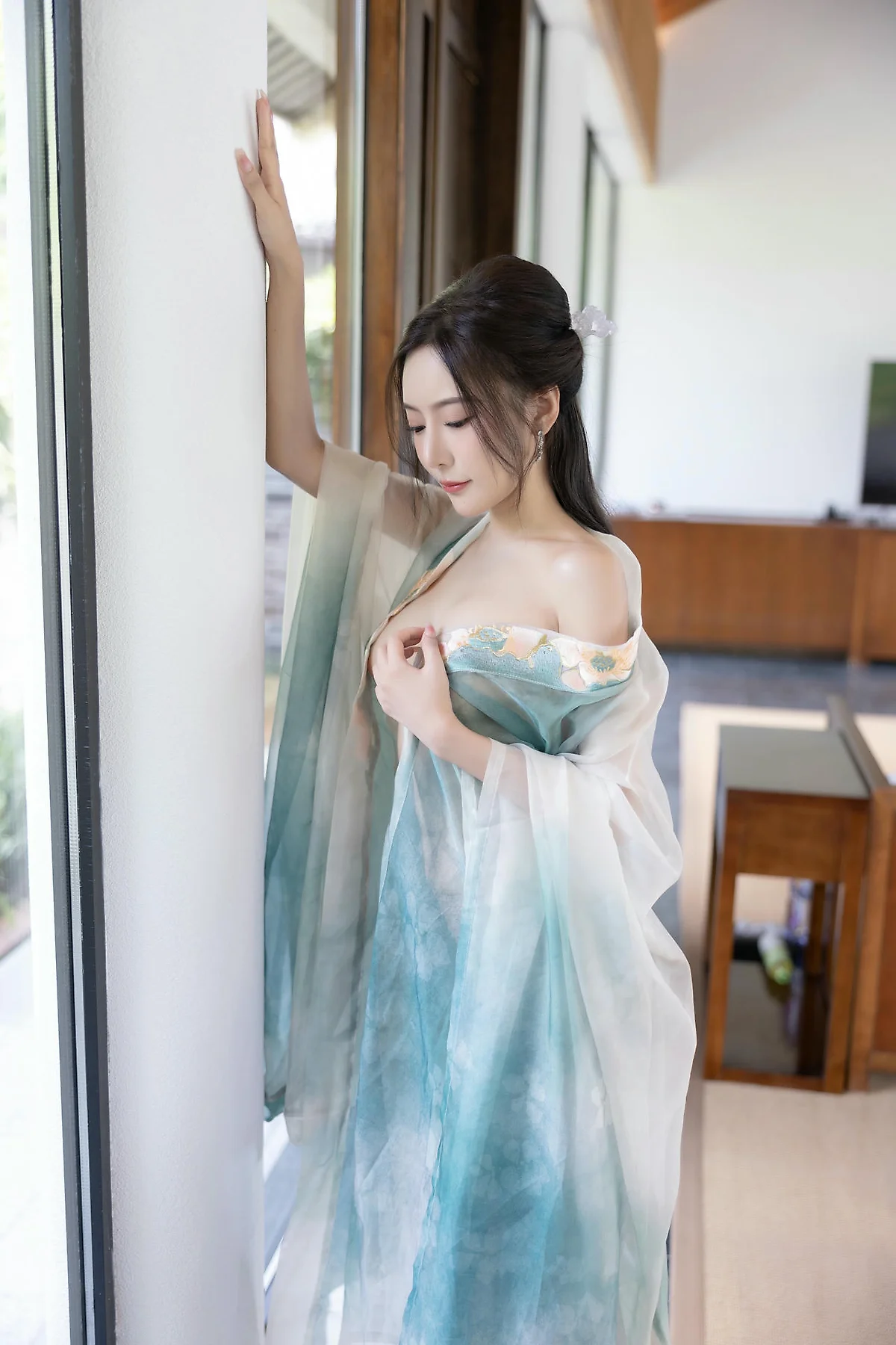XiuRen 秀人 No.N473 王馨瑶古装瀑布主题写真 - 91