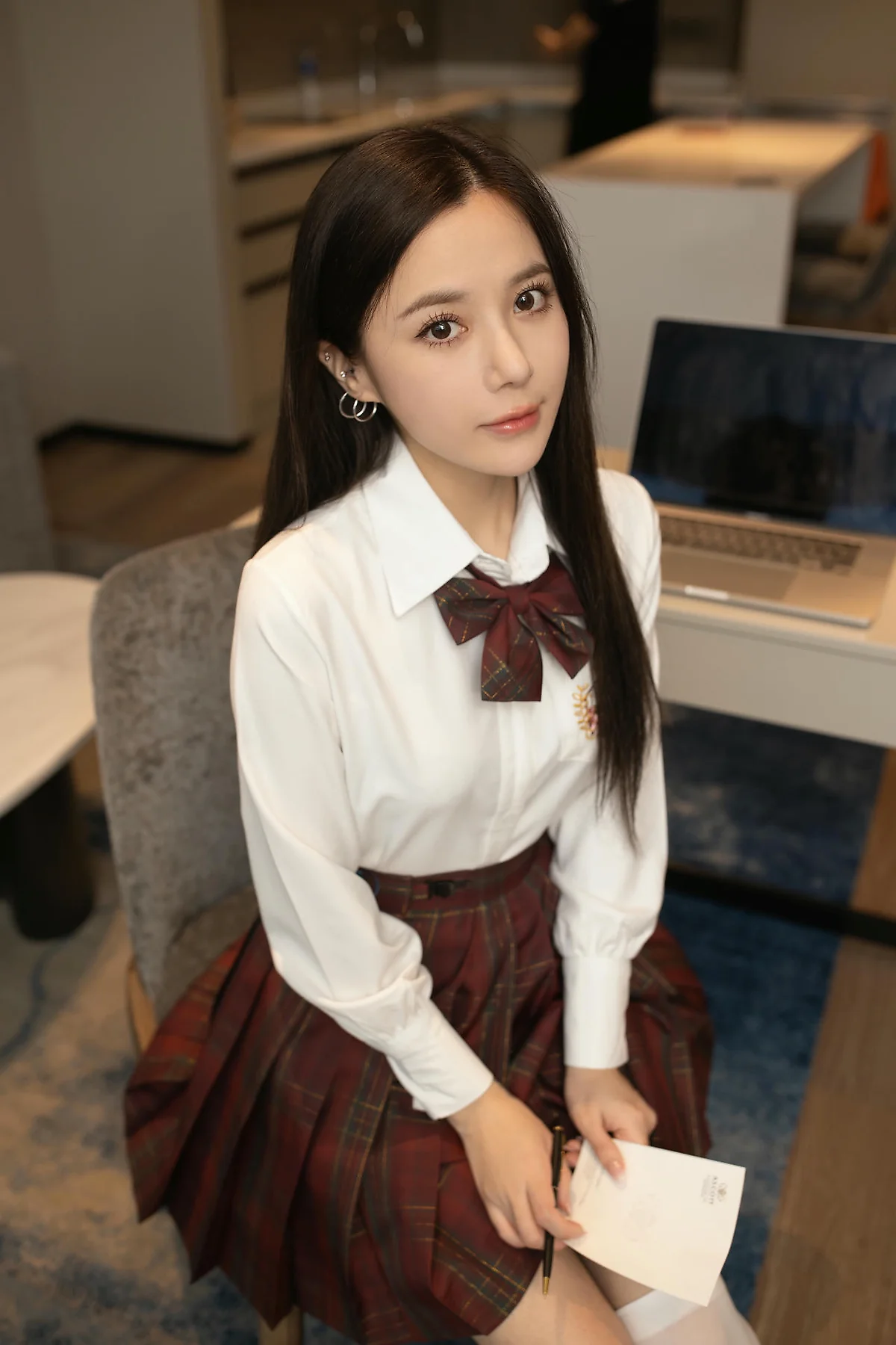 XiuRen 秀人 No.N480 鱼子酱Fish制服jk短裙长腿 - 1