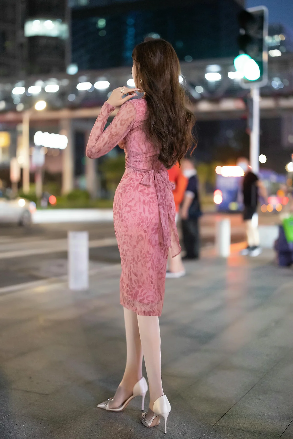 XiuRen 秀人 No.N482 王馨瑶粉色蕾丝丝袜 - 1