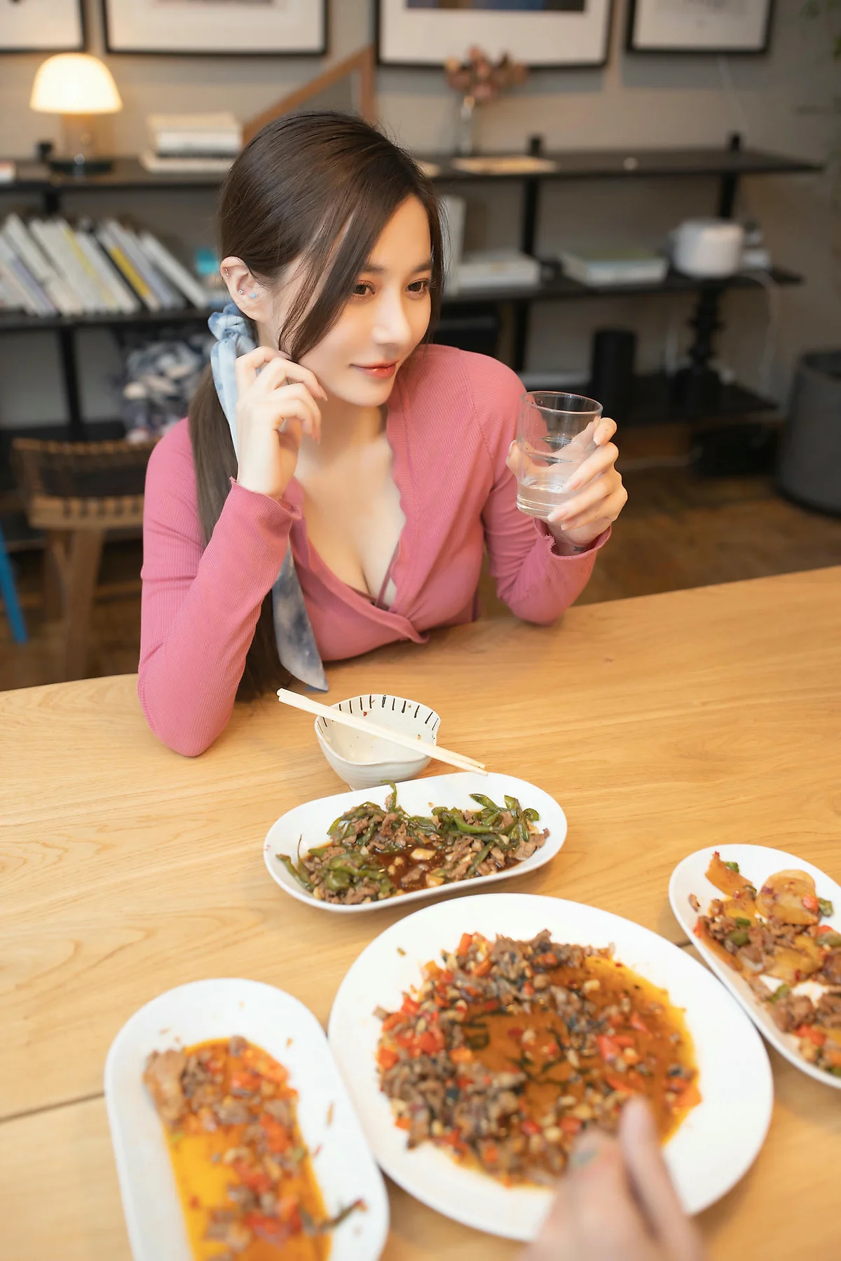 XiuRen 秀人 No.N485 鱼子酱Fish邻居美妻主题写真 - 23