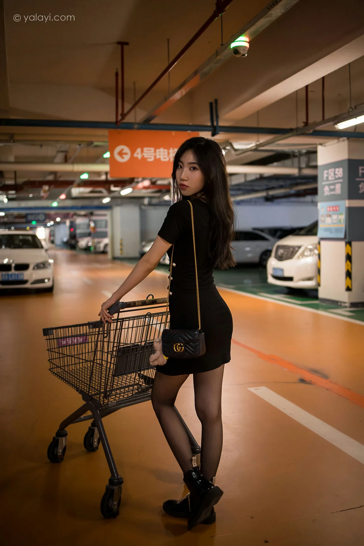 YALAYI 雅拉伊 Vol.859    小乔 梦见前女友 - 24