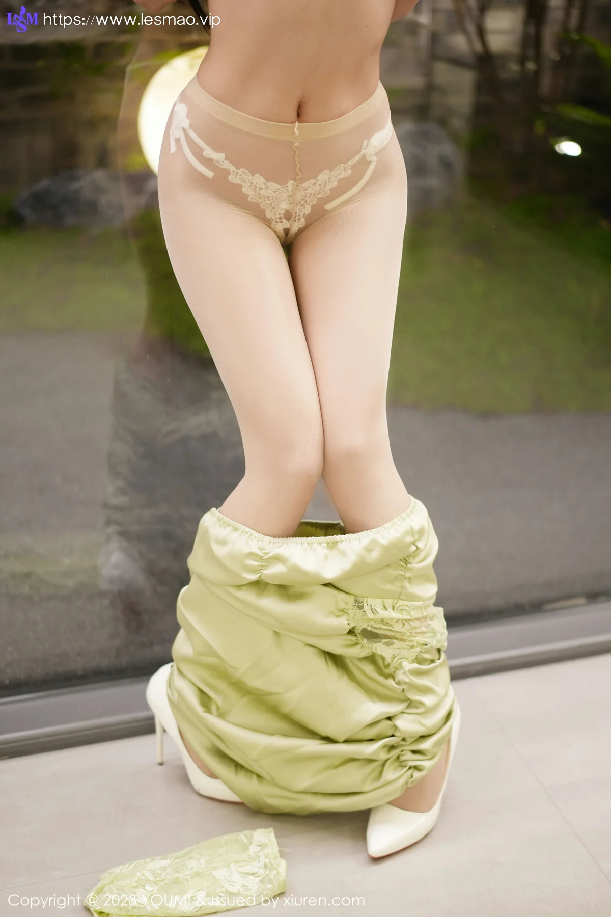 YOUMI 尤蜜荟 Vol.1006 谭小灵 诱人原色丝袜性感写真1 - 26