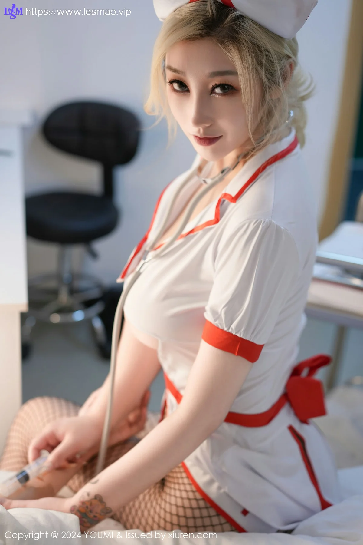YOUMI 尤蜜荟 Vol.1021 妲己_Toxic 白色情趣护士性感写真33 - 13