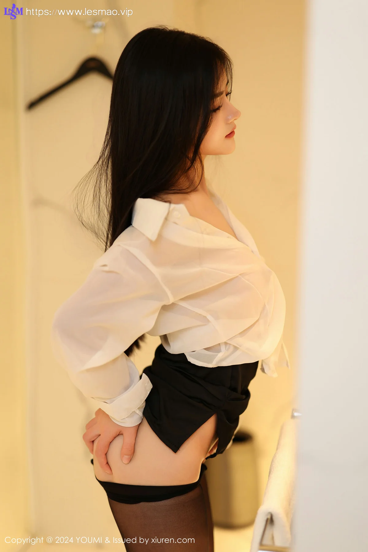 YOUMI 尤蜜荟 Vol.1050 谭小灵 白色轻透上衣性感写真11 - 24